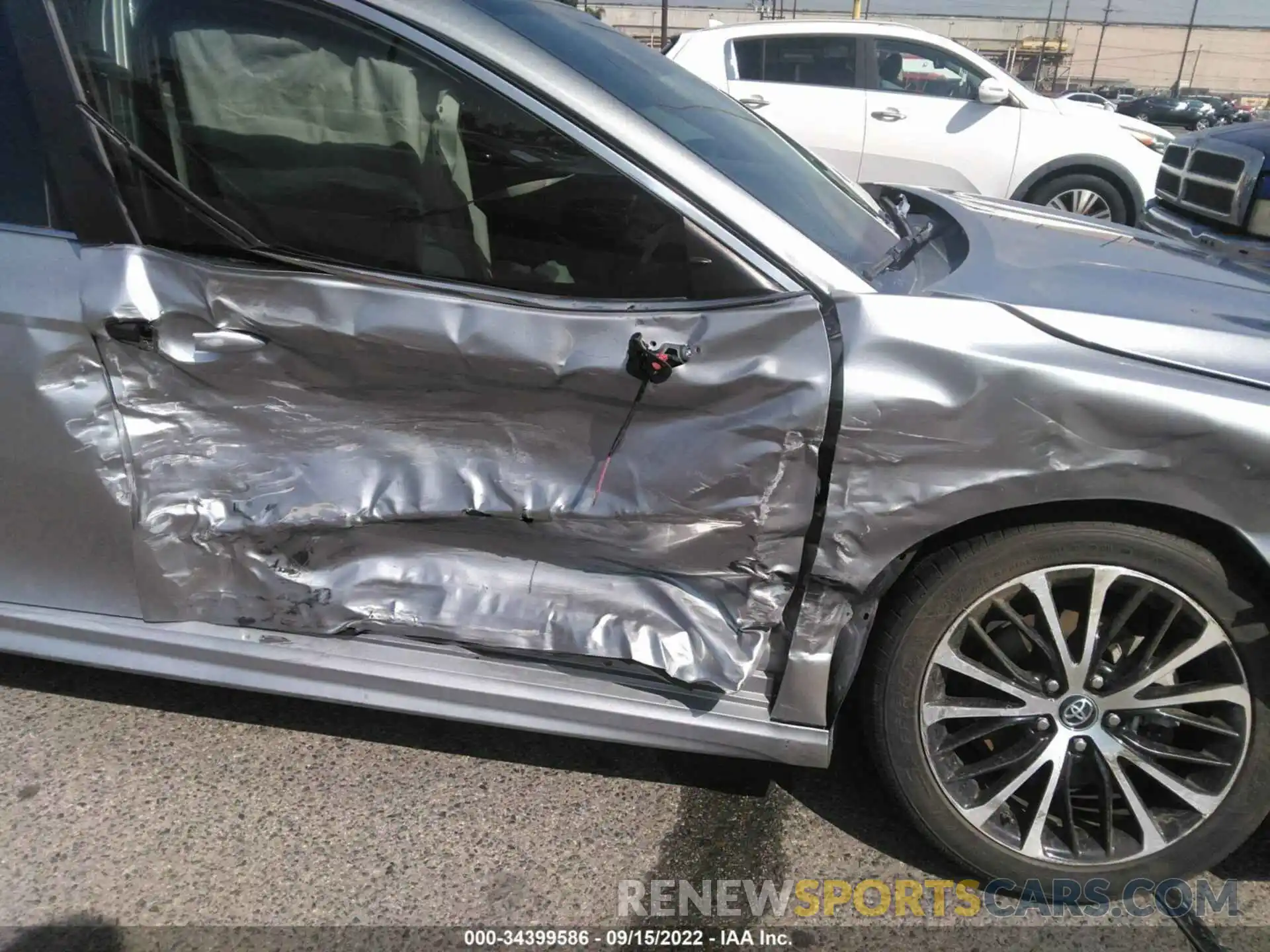 6 Photograph of a damaged car 4T1B11HK7KU711171 TOYOTA CAMRY 2019