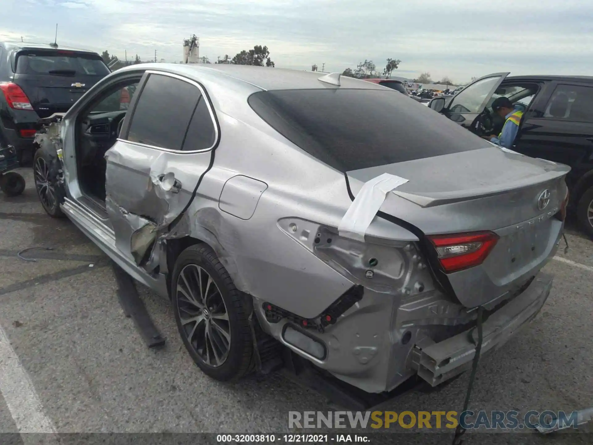 3 Photograph of a damaged car 4T1B11HK7KU713552 TOYOTA CAMRY 2019