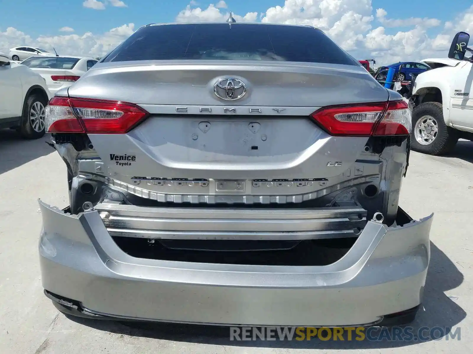 9 Photograph of a damaged car 4T1B11HK7KU715558 TOYOTA CAMRY 2019