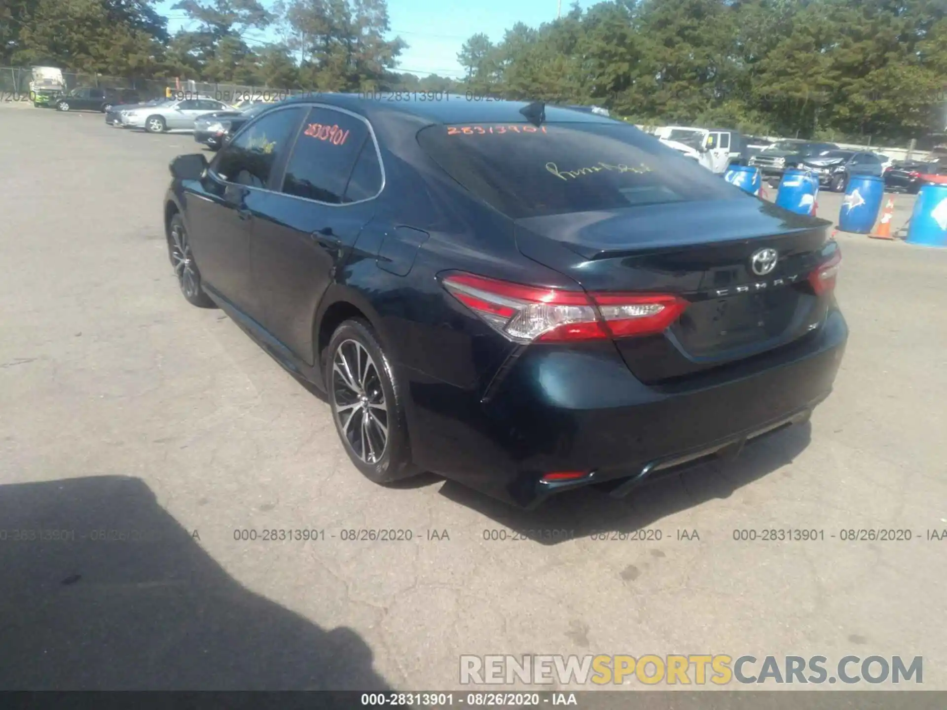 3 Photograph of a damaged car 4T1B11HK7KU717696 TOYOTA CAMRY 2019