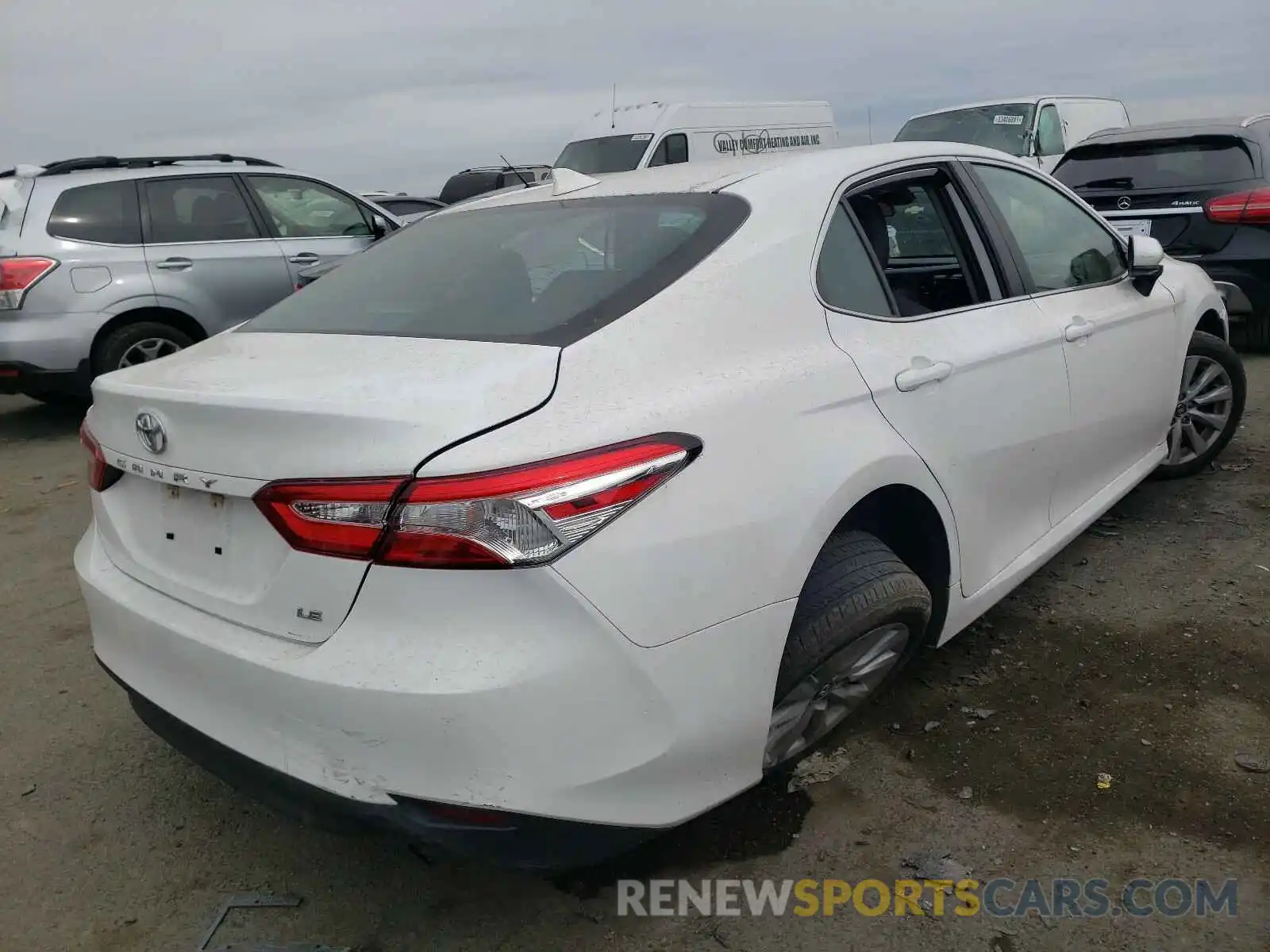 4 Photograph of a damaged car 4T1B11HK7KU718153 TOYOTA CAMRY 2019