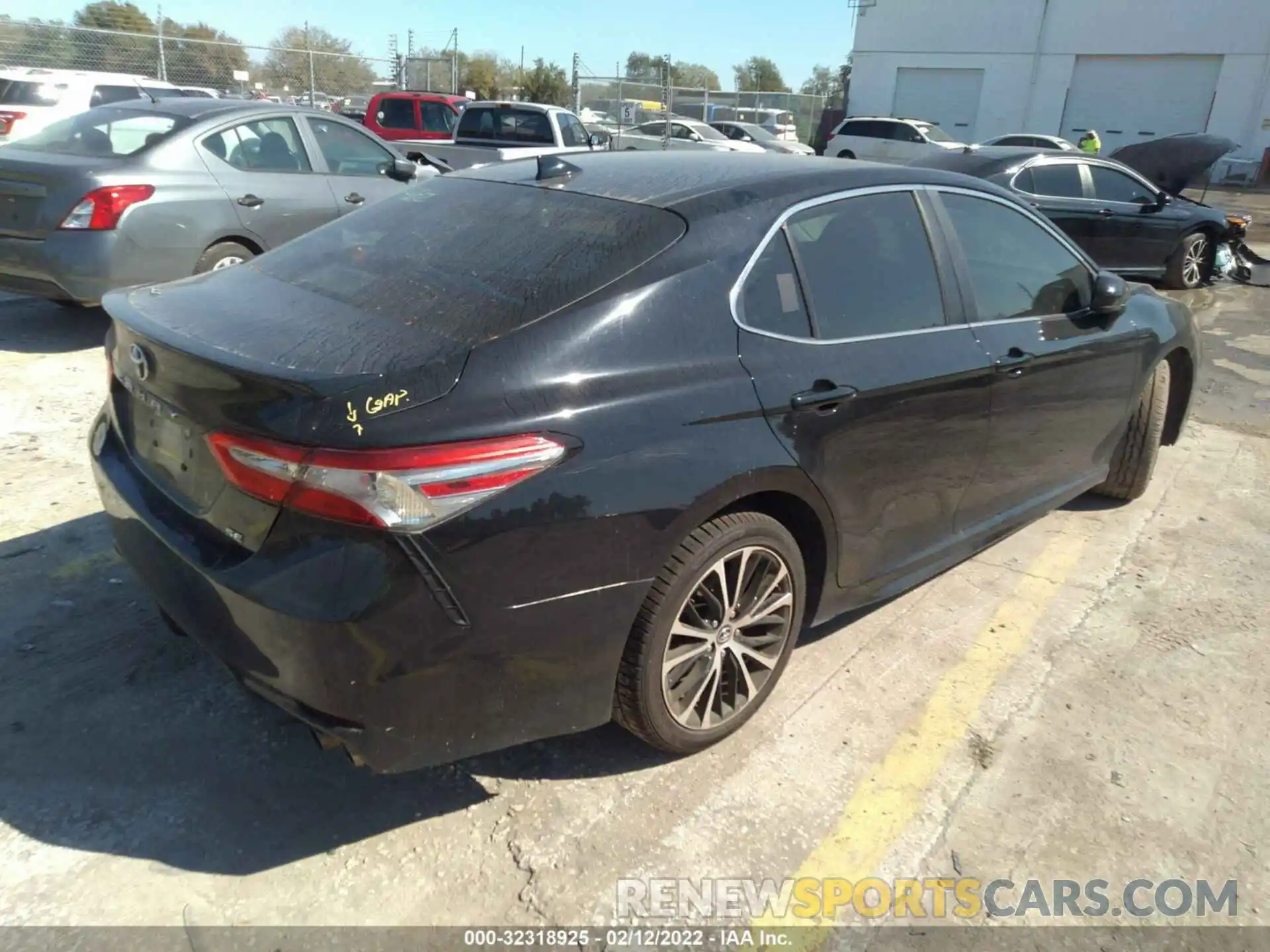 4 Photograph of a damaged car 4T1B11HK7KU718282 TOYOTA CAMRY 2019