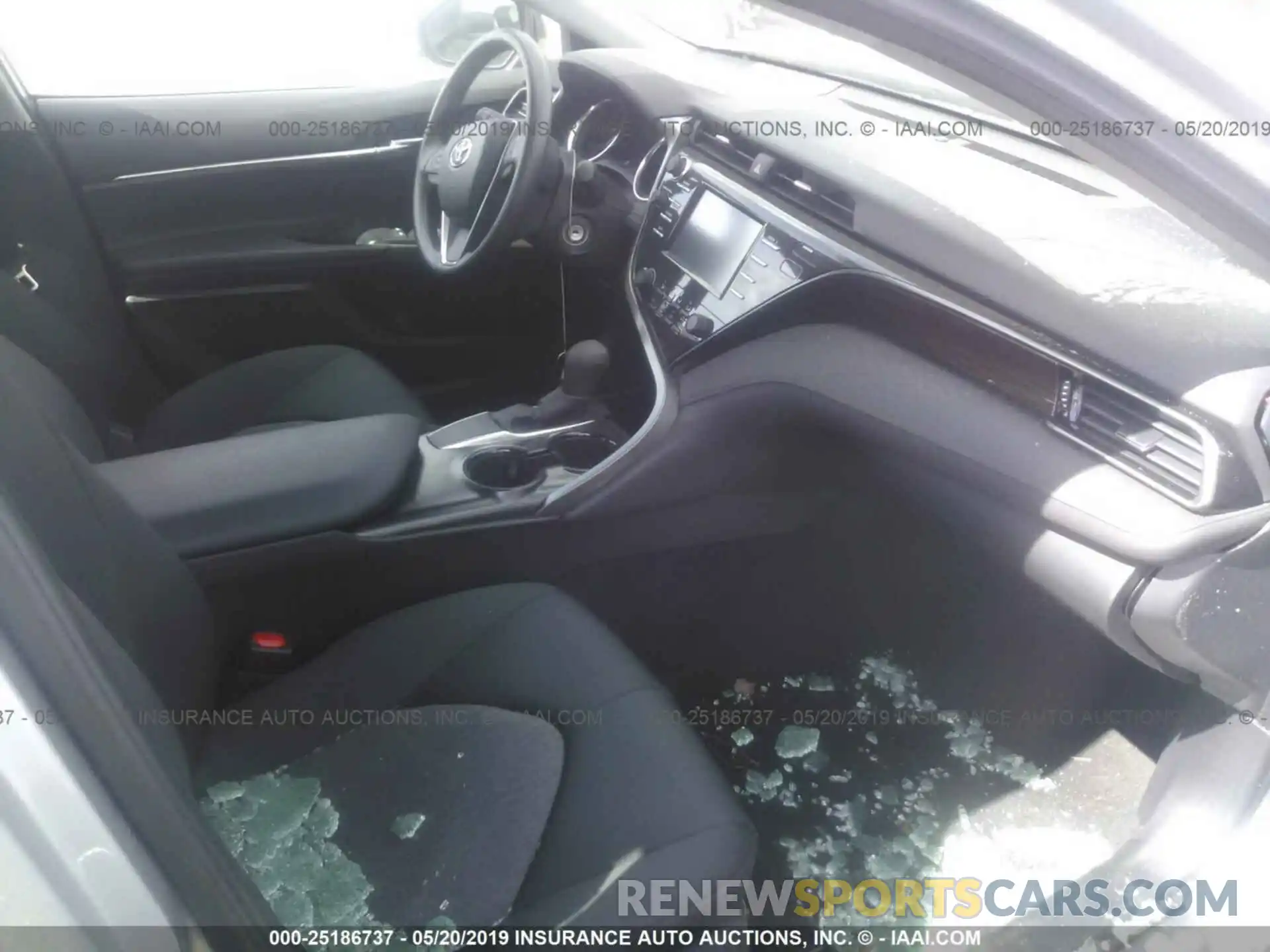 5 Photograph of a damaged car 4T1B11HK7KU718458 TOYOTA CAMRY 2019