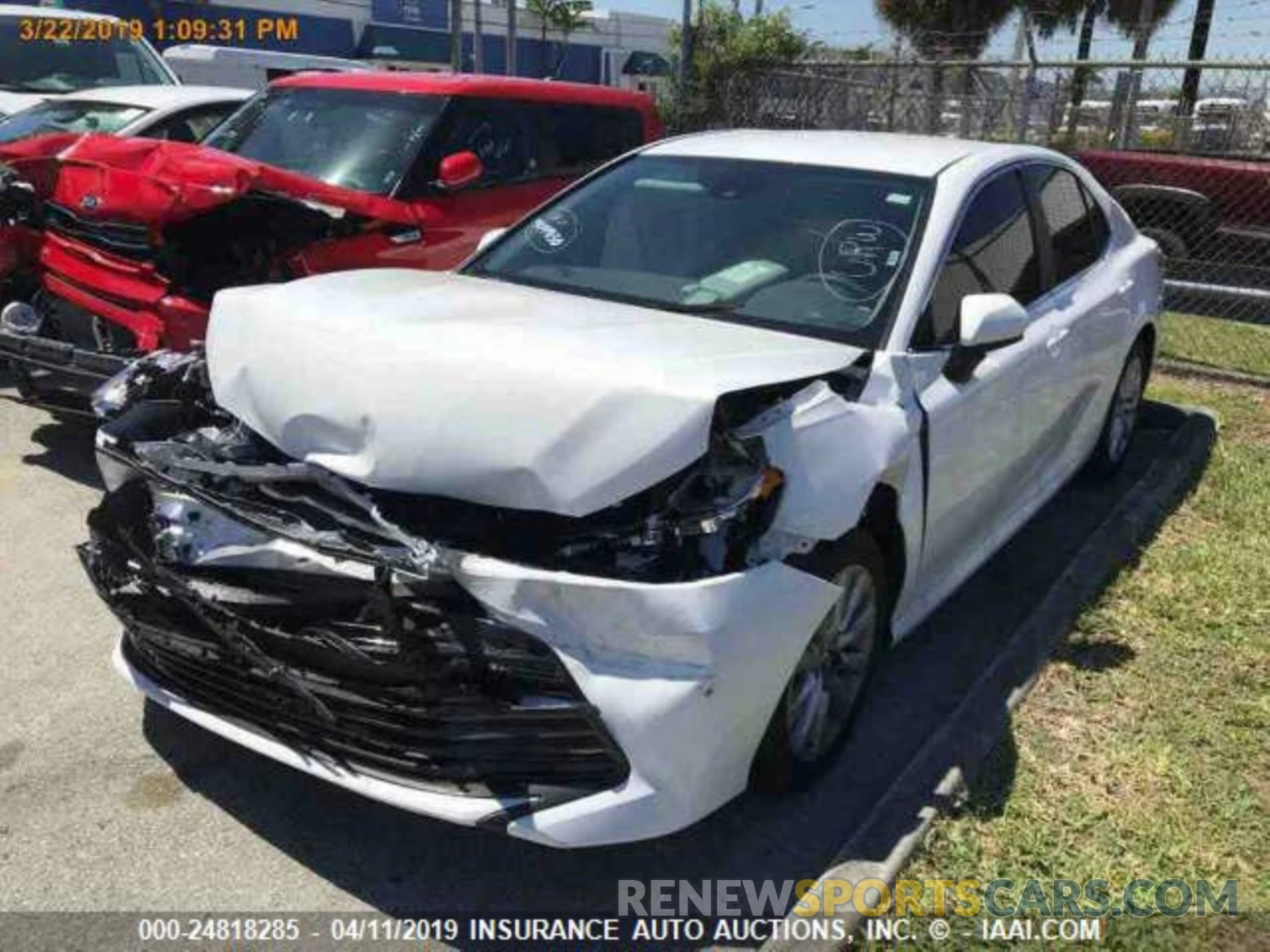 8 Photograph of a damaged car 4T1B11HK7KU720744 TOYOTA CAMRY 2019