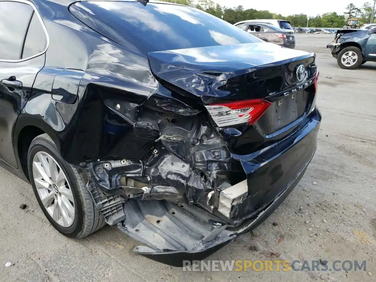 9 Photograph of a damaged car 4T1B11HK7KU721019 TOYOTA CAMRY 2019