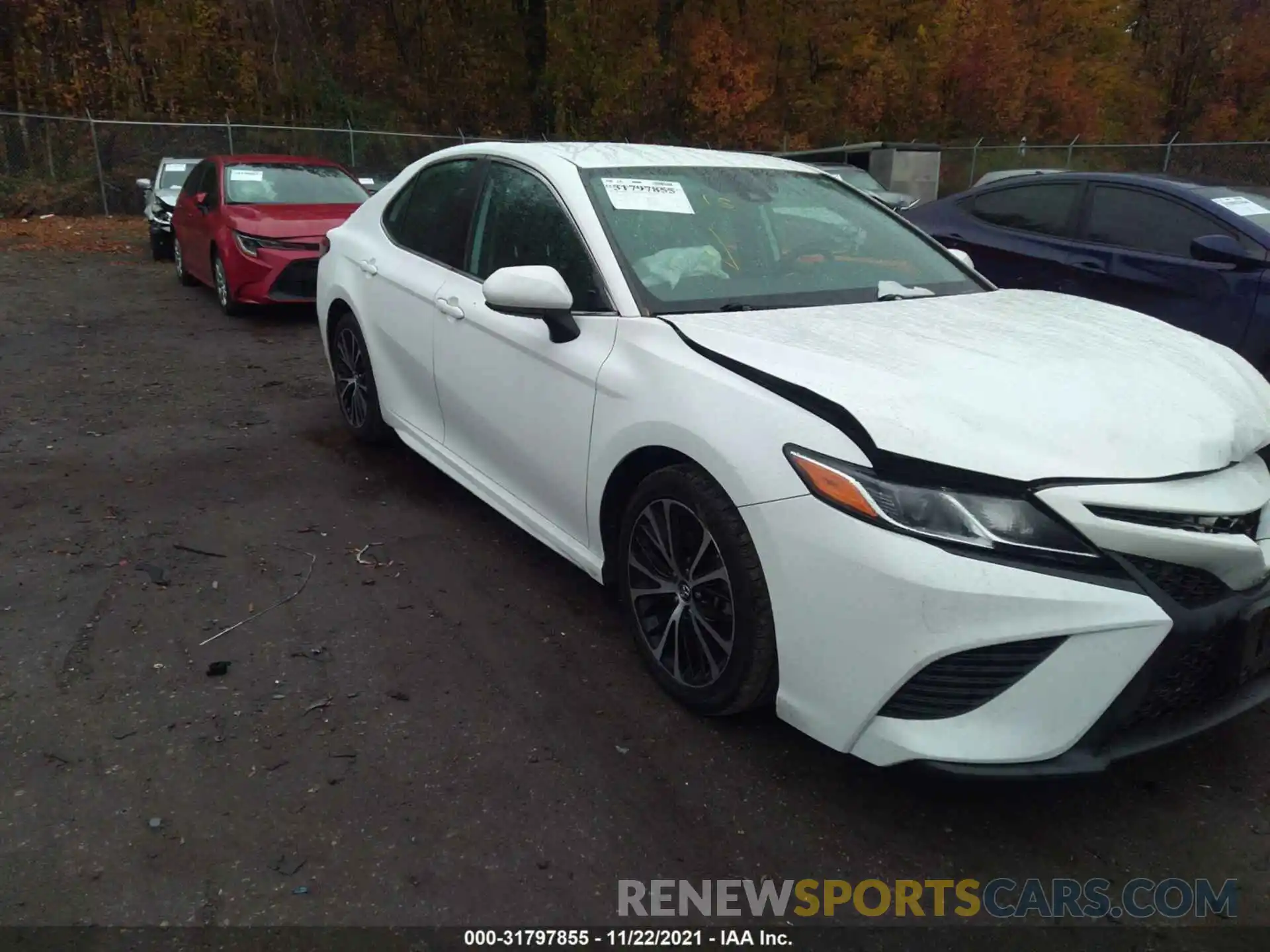 1 Photograph of a damaged car 4T1B11HK7KU721263 TOYOTA CAMRY 2019