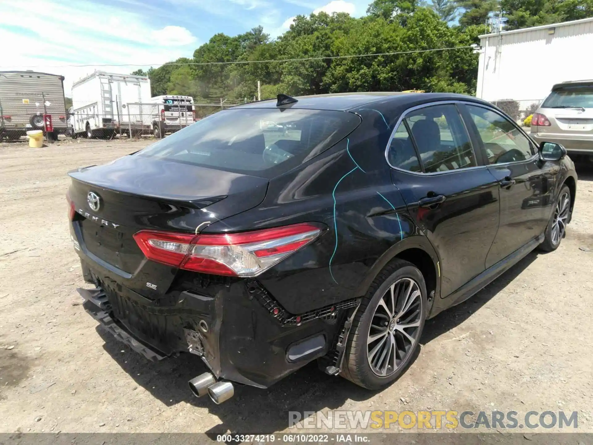 4 Photograph of a damaged car 4T1B11HK7KU721375 TOYOTA CAMRY 2019