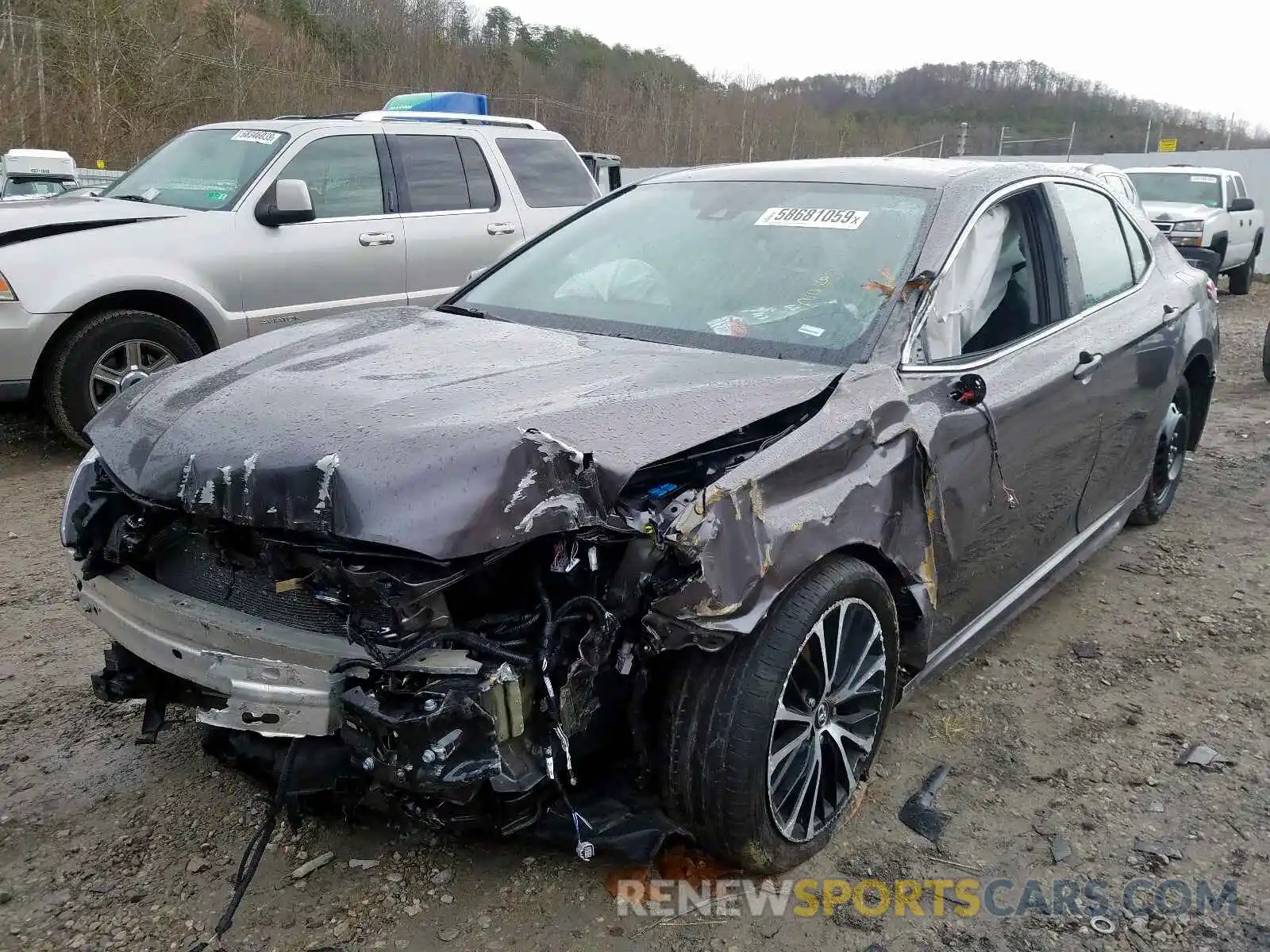 2 Photograph of a damaged car 4T1B11HK7KU721408 TOYOTA CAMRY 2019