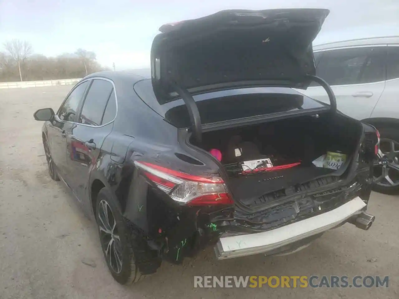 3 Photograph of a damaged car 4T1B11HK7KU721473 TOYOTA CAMRY 2019