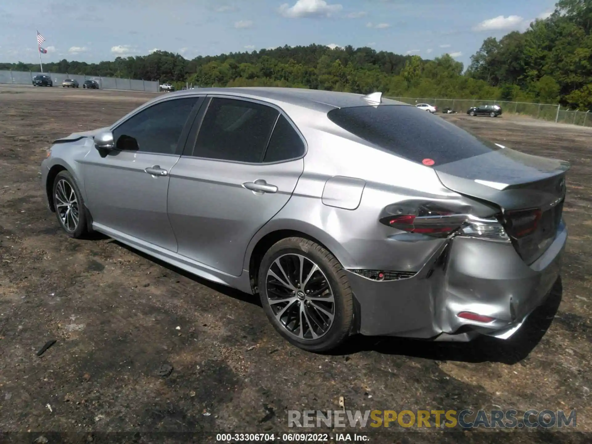 3 Photograph of a damaged car 4T1B11HK7KU721862 TOYOTA CAMRY 2019