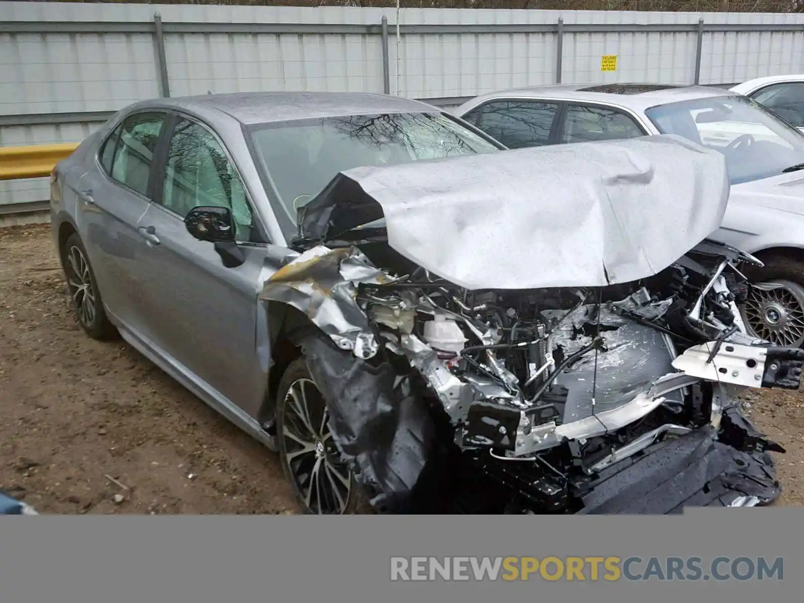 1 Photograph of a damaged car 4T1B11HK7KU725085 TOYOTA CAMRY 2019