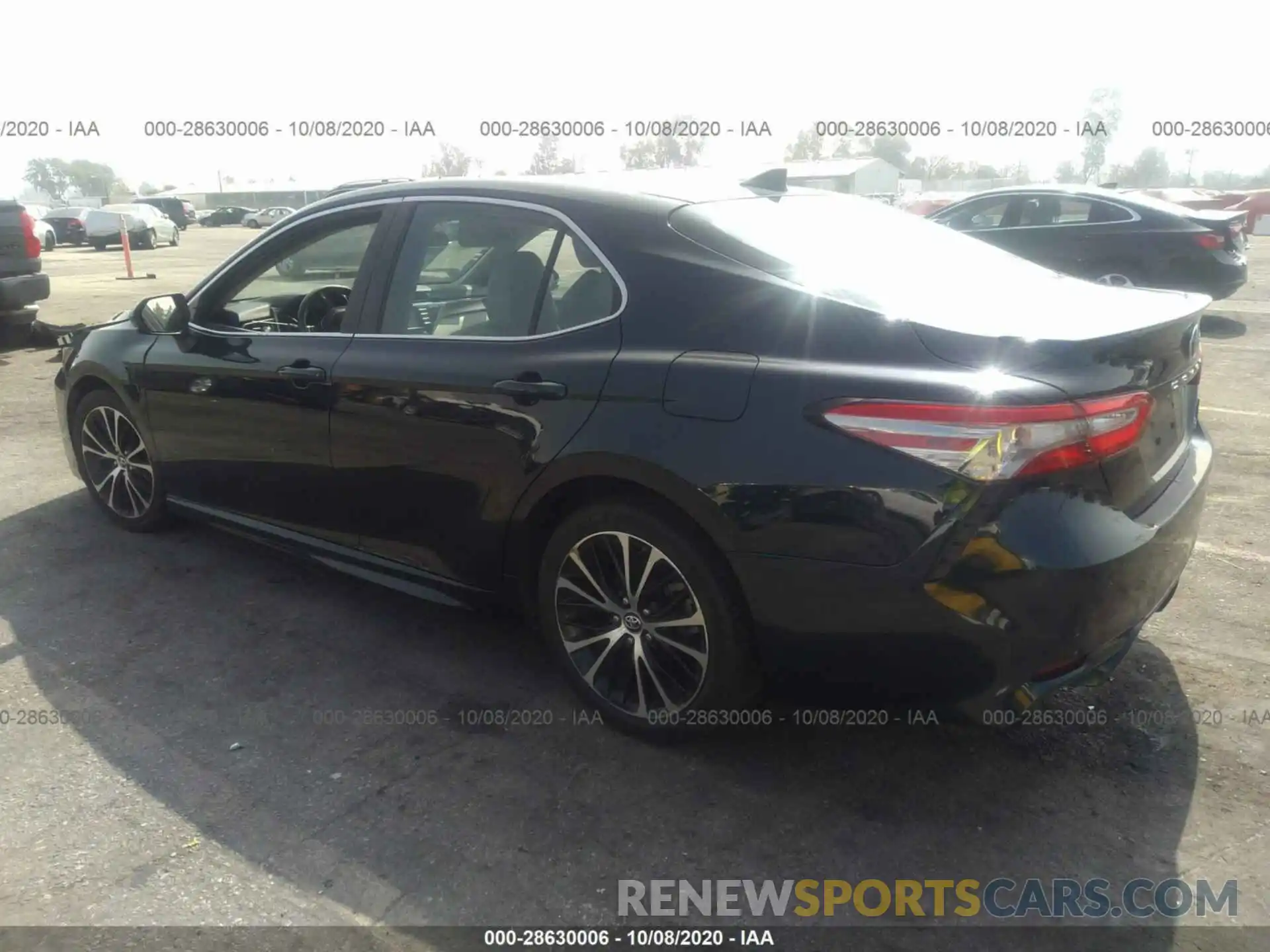 3 Photograph of a damaged car 4T1B11HK7KU725152 TOYOTA CAMRY 2019