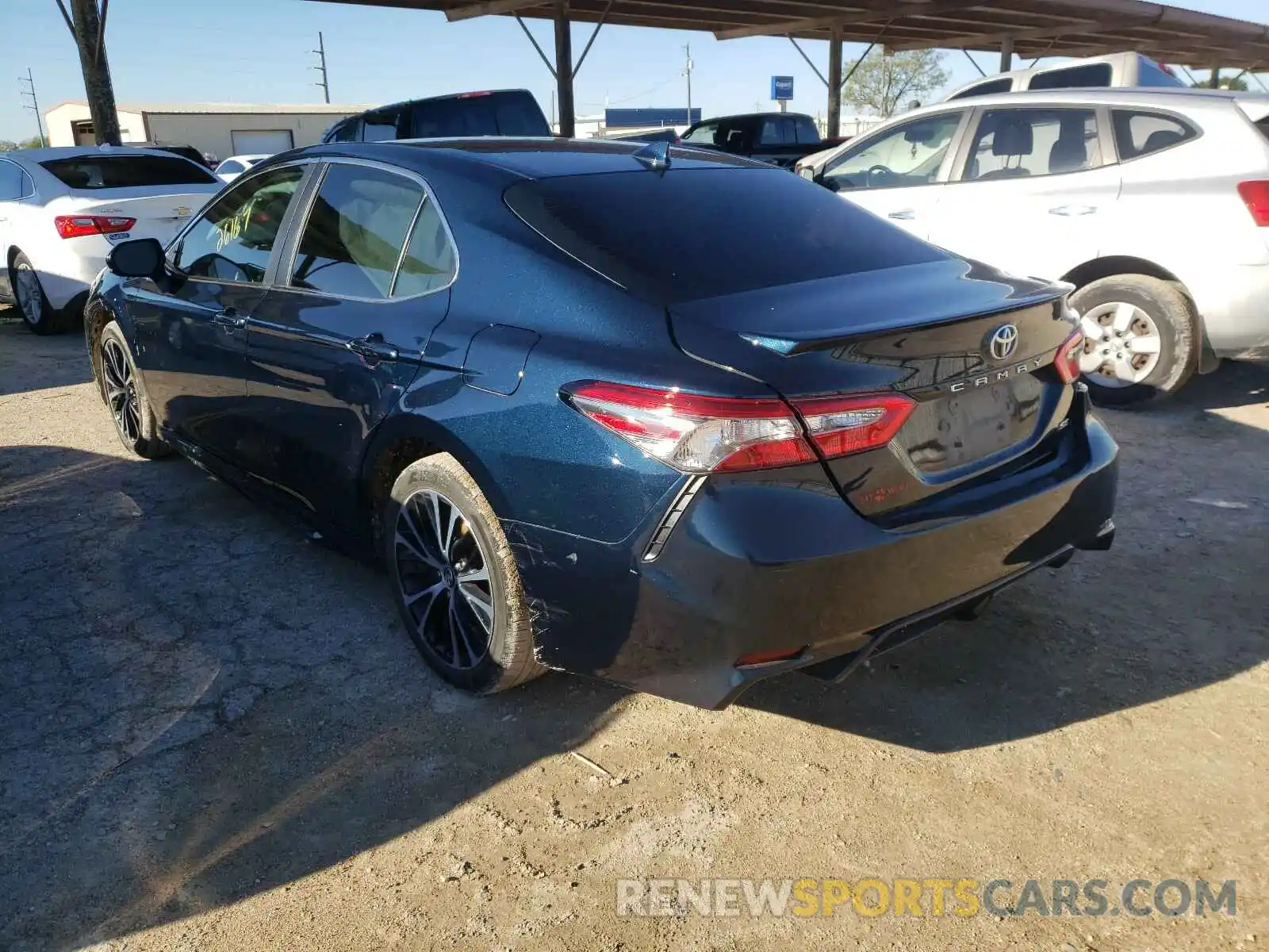 3 Photograph of a damaged car 4T1B11HK7KU725300 TOYOTA CAMRY 2019