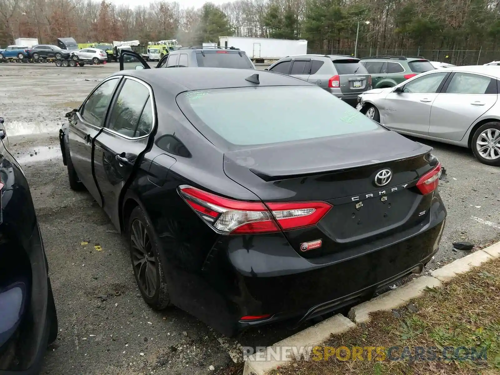 3 Photograph of a damaged car 4T1B11HK7KU727953 TOYOTA CAMRY 2019