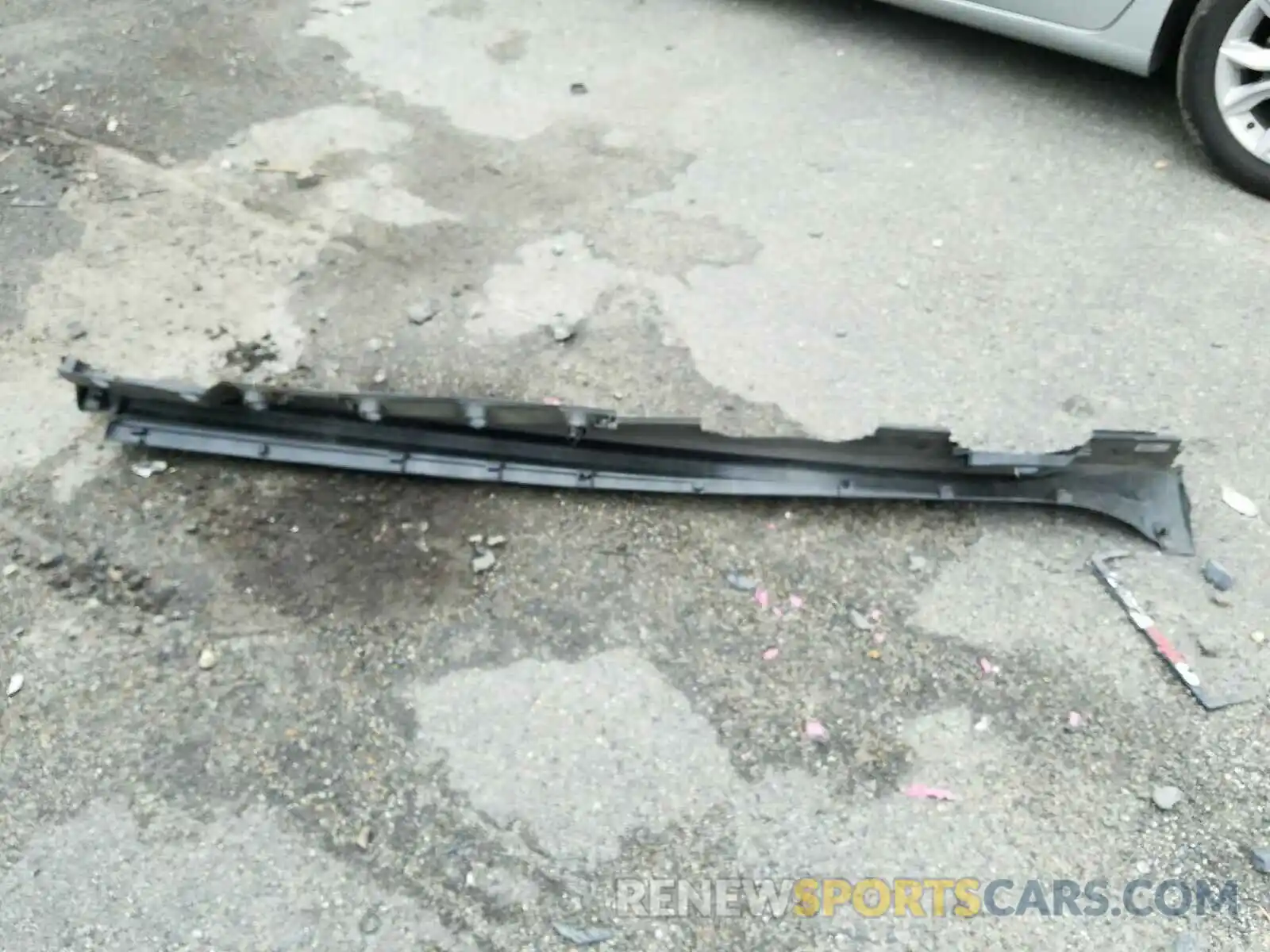 9 Photograph of a damaged car 4T1B11HK7KU727953 TOYOTA CAMRY 2019