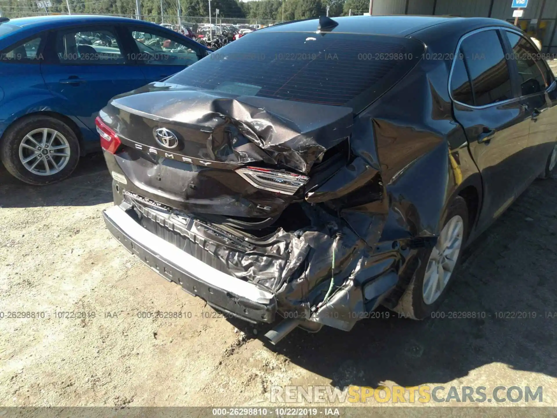 6 Photograph of a damaged car 4T1B11HK7KU728097 TOYOTA CAMRY 2019