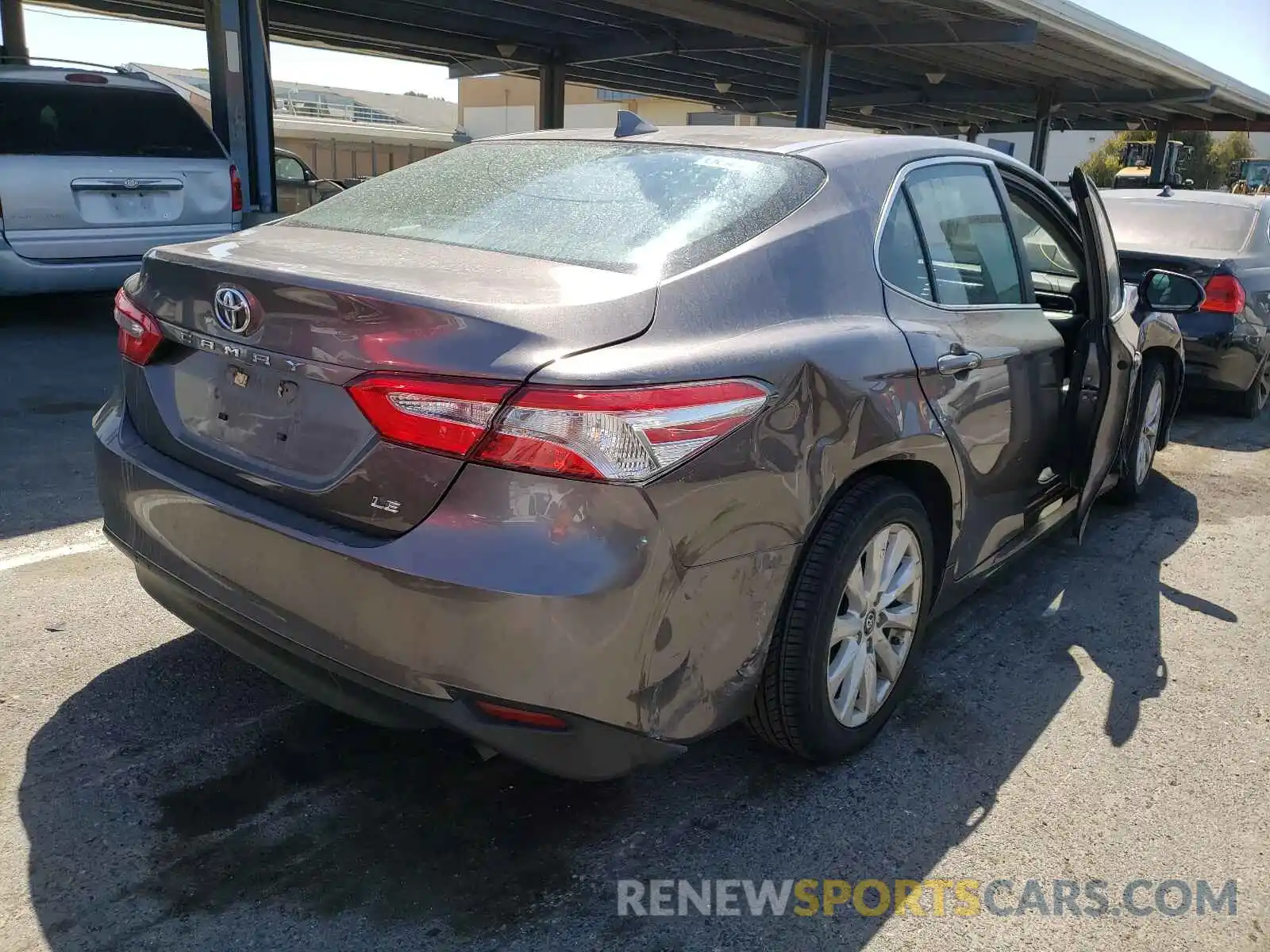 4 Photograph of a damaged car 4T1B11HK7KU729220 TOYOTA CAMRY 2019