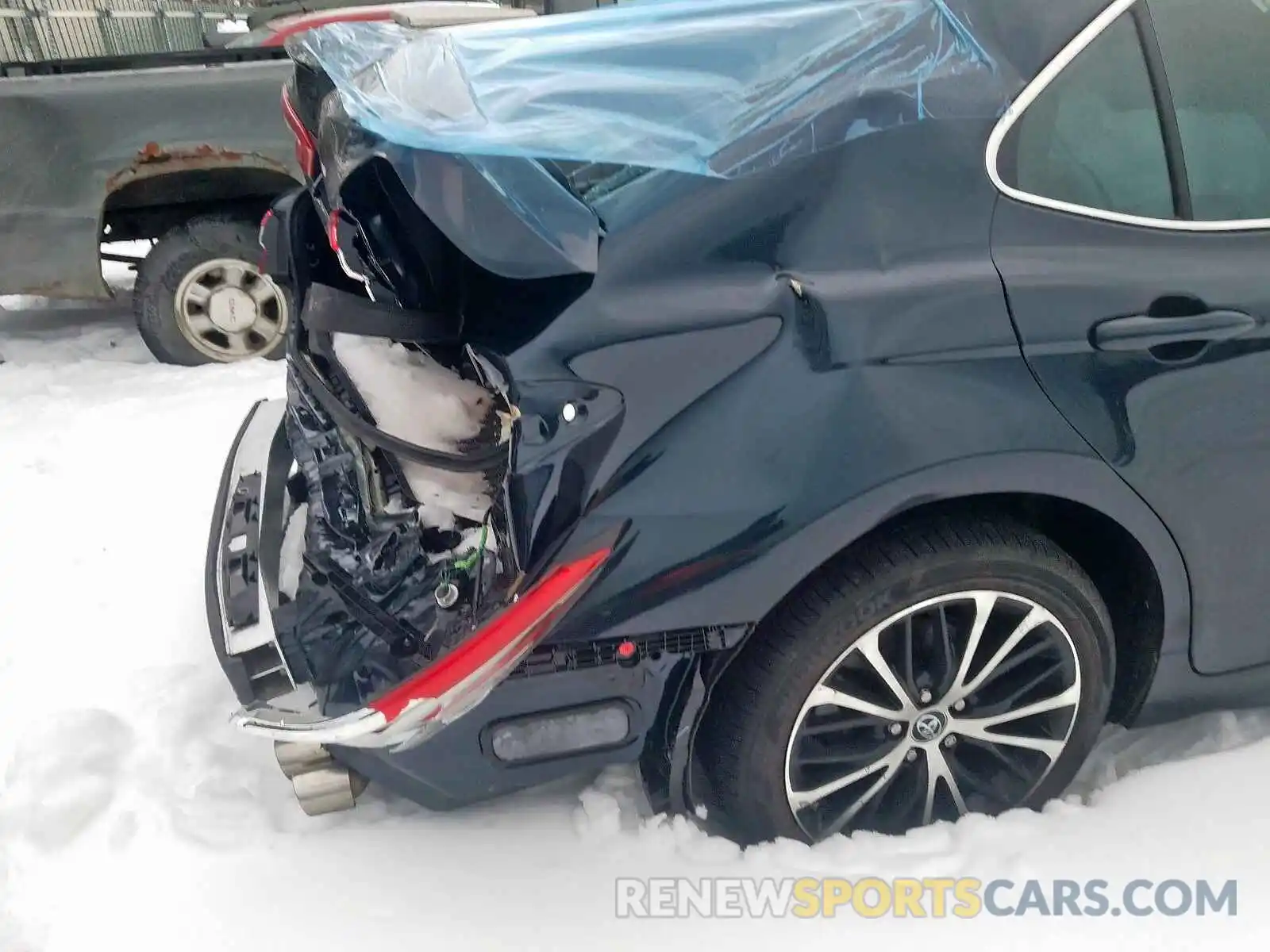 9 Photograph of a damaged car 4T1B11HK7KU729587 TOYOTA CAMRY 2019