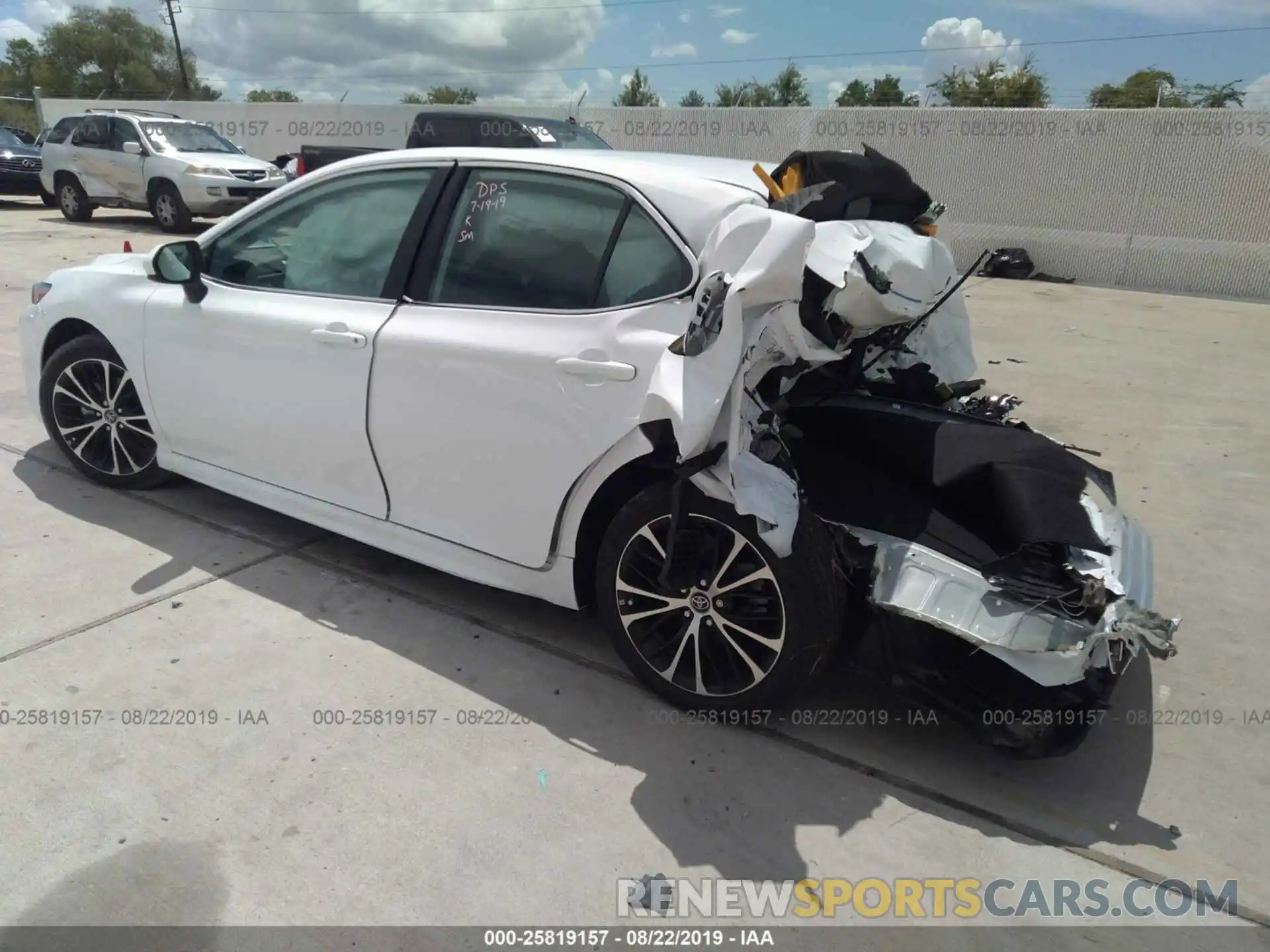 3 Photograph of a damaged car 4T1B11HK7KU733204 TOYOTA CAMRY 2019