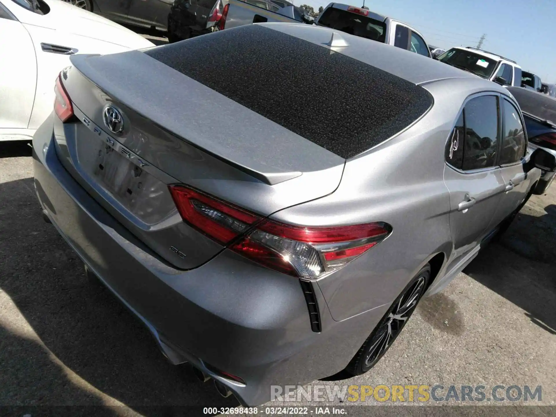 4 Photograph of a damaged car 4T1B11HK7KU734515 TOYOTA CAMRY 2019