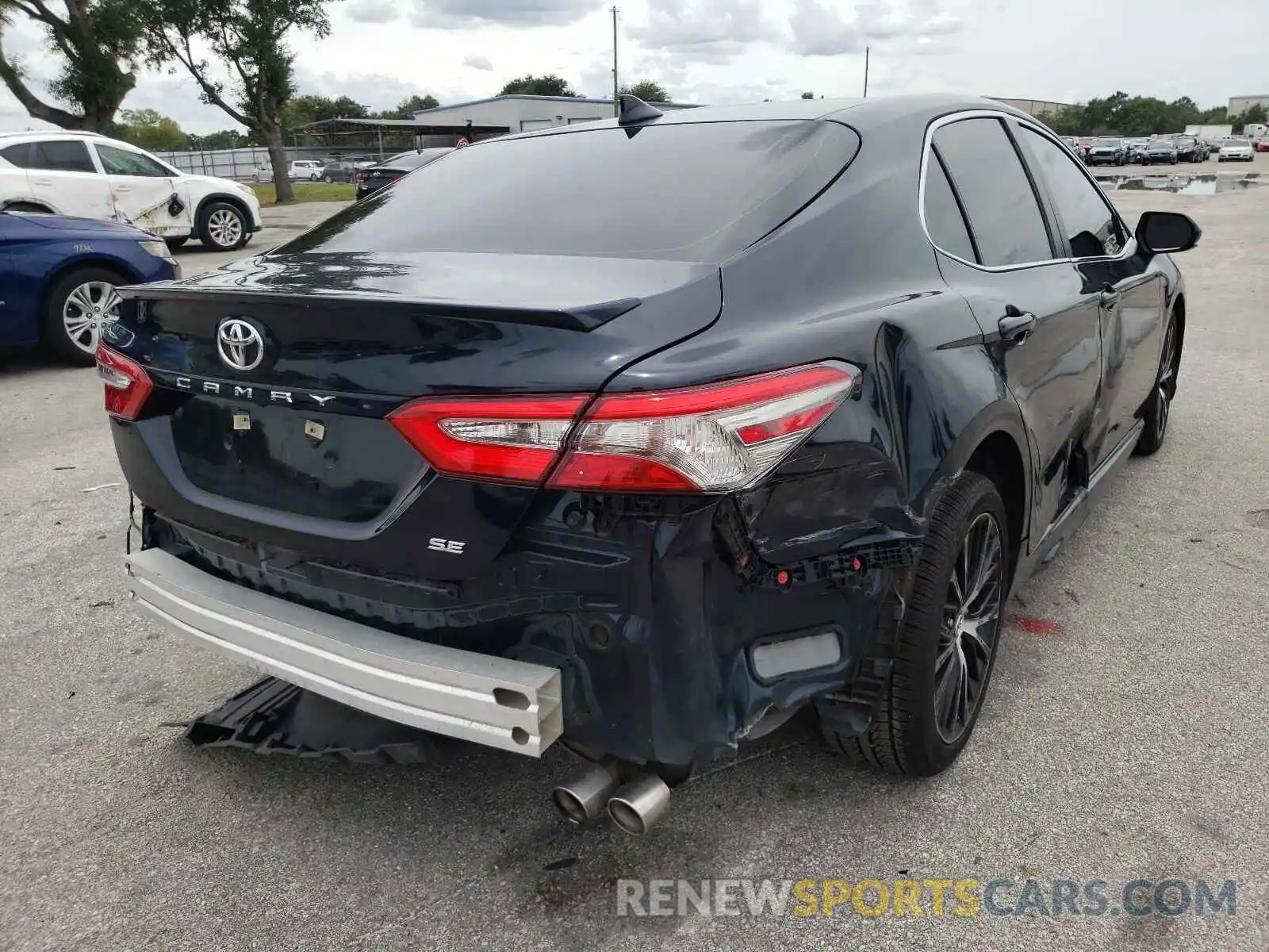 4 Photograph of a damaged car 4T1B11HK7KU736541 TOYOTA CAMRY 2019