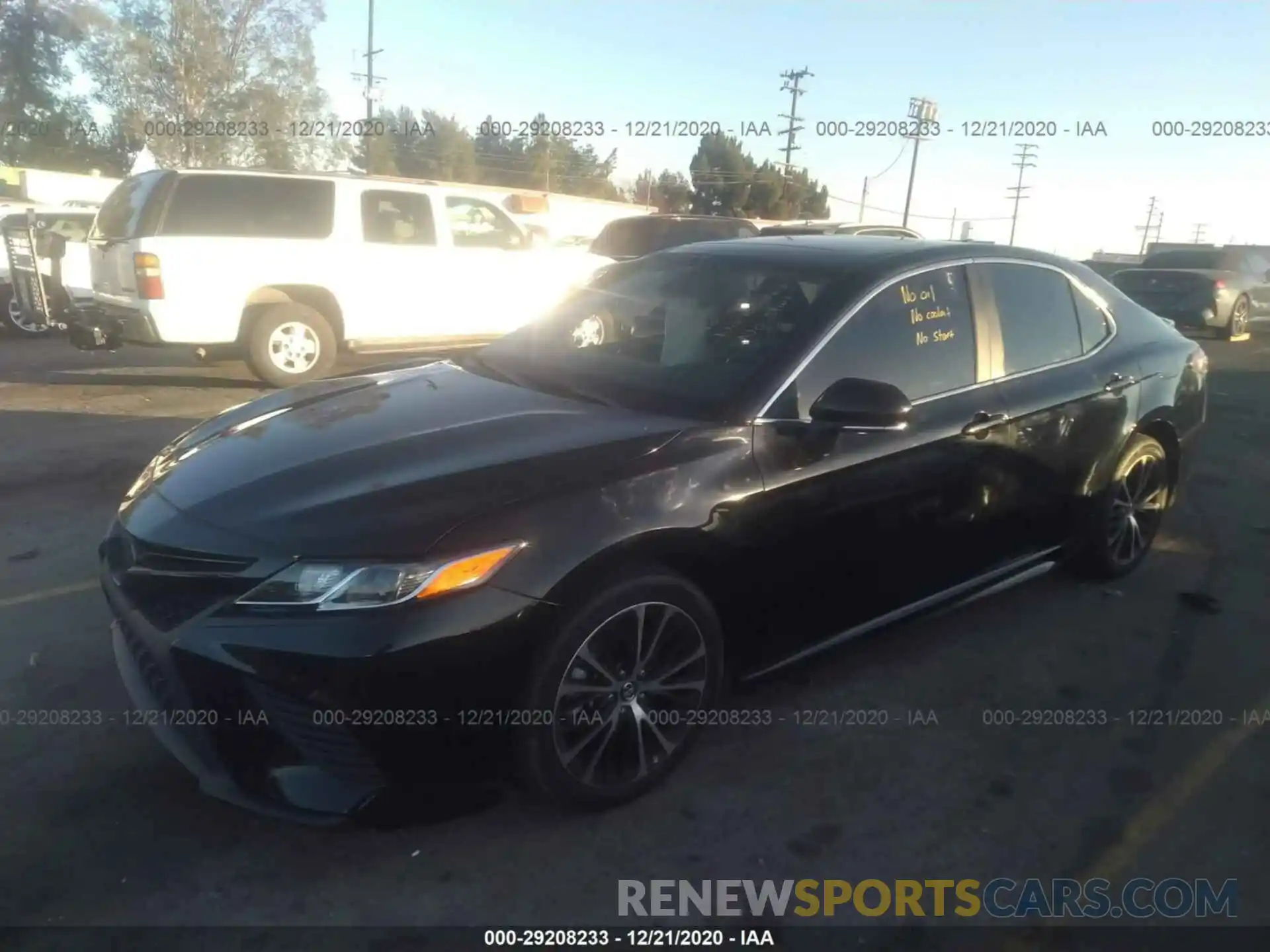 2 Photograph of a damaged car 4T1B11HK7KU737995 TOYOTA CAMRY 2019