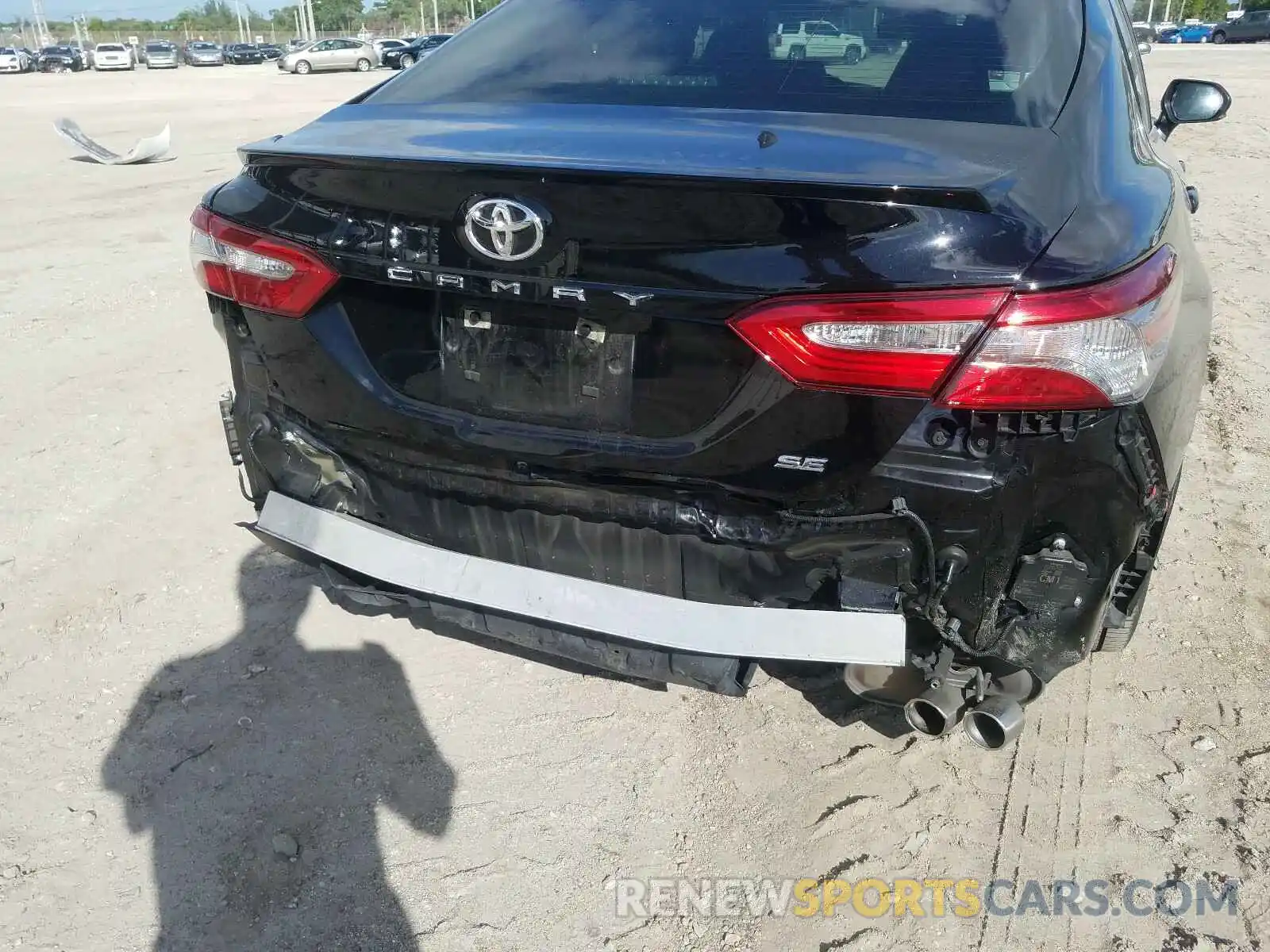 9 Photograph of a damaged car 4T1B11HK7KU738404 TOYOTA CAMRY 2019