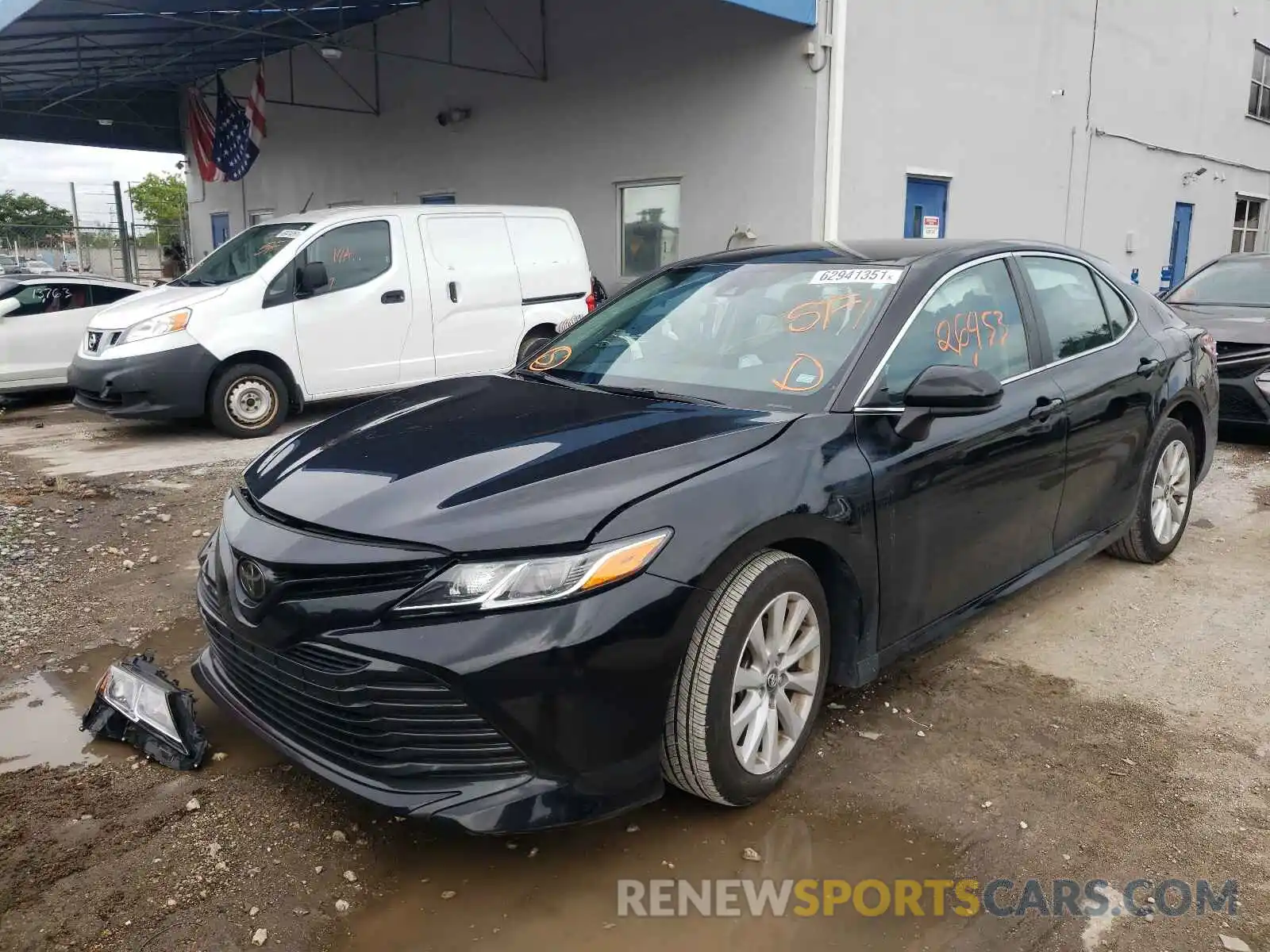 2 Photograph of a damaged car 4T1B11HK7KU738421 TOYOTA CAMRY 2019