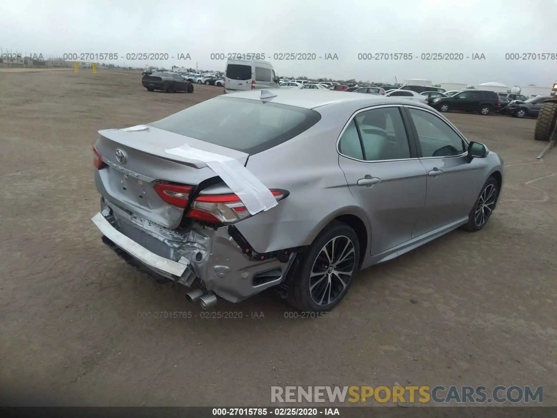 4 Photograph of a damaged car 4T1B11HK7KU739231 TOYOTA CAMRY 2019