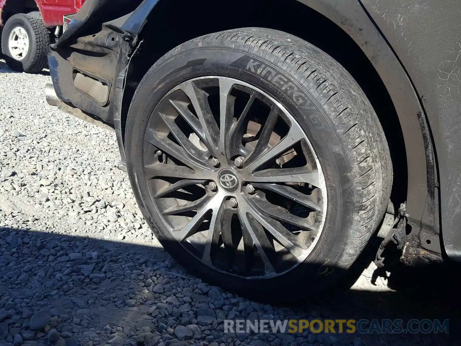 10 Photograph of a damaged car 4T1B11HK7KU740539 TOYOTA CAMRY 2019