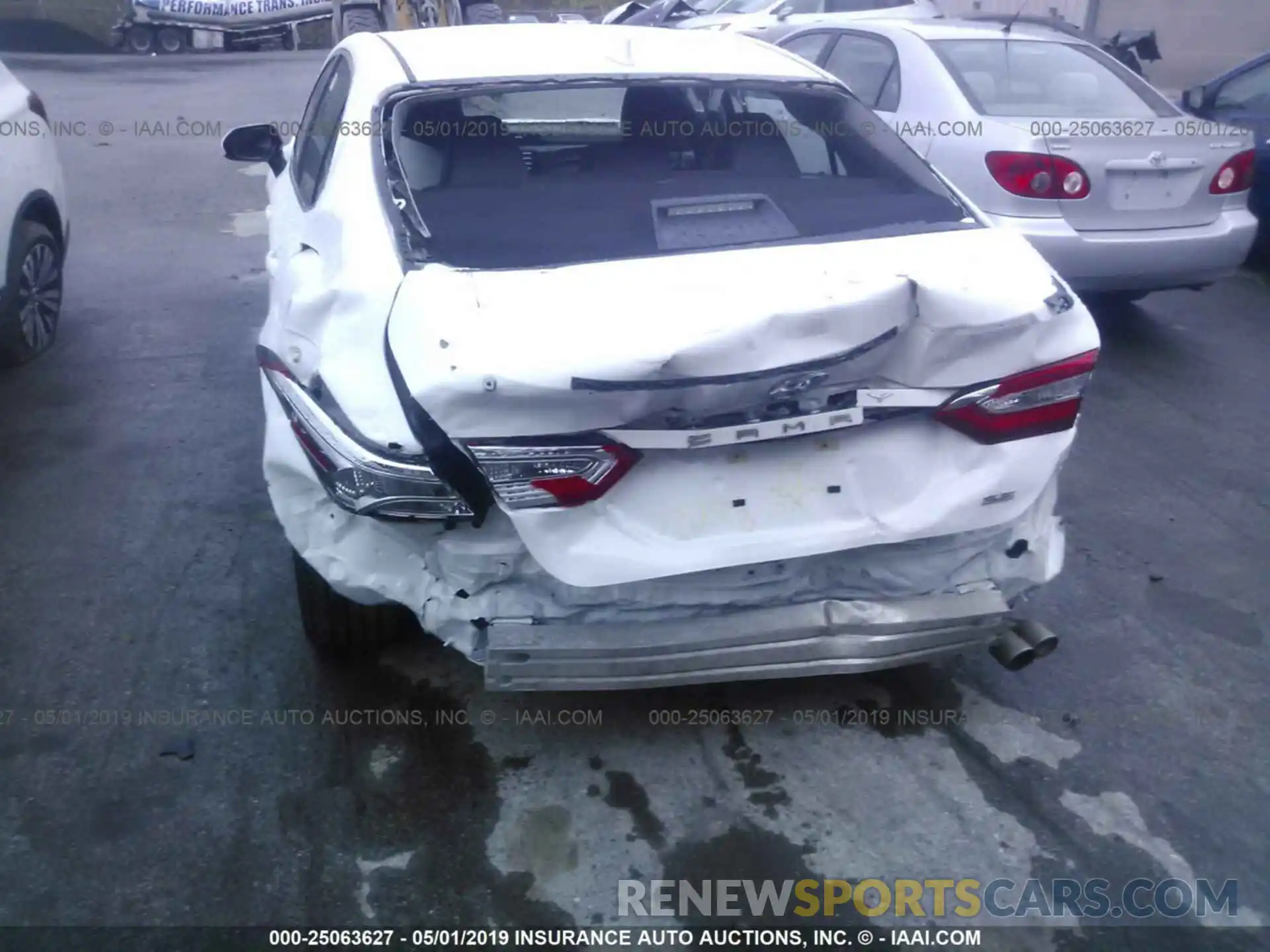 6 Photograph of a damaged car 4T1B11HK7KU740573 TOYOTA CAMRY 2019