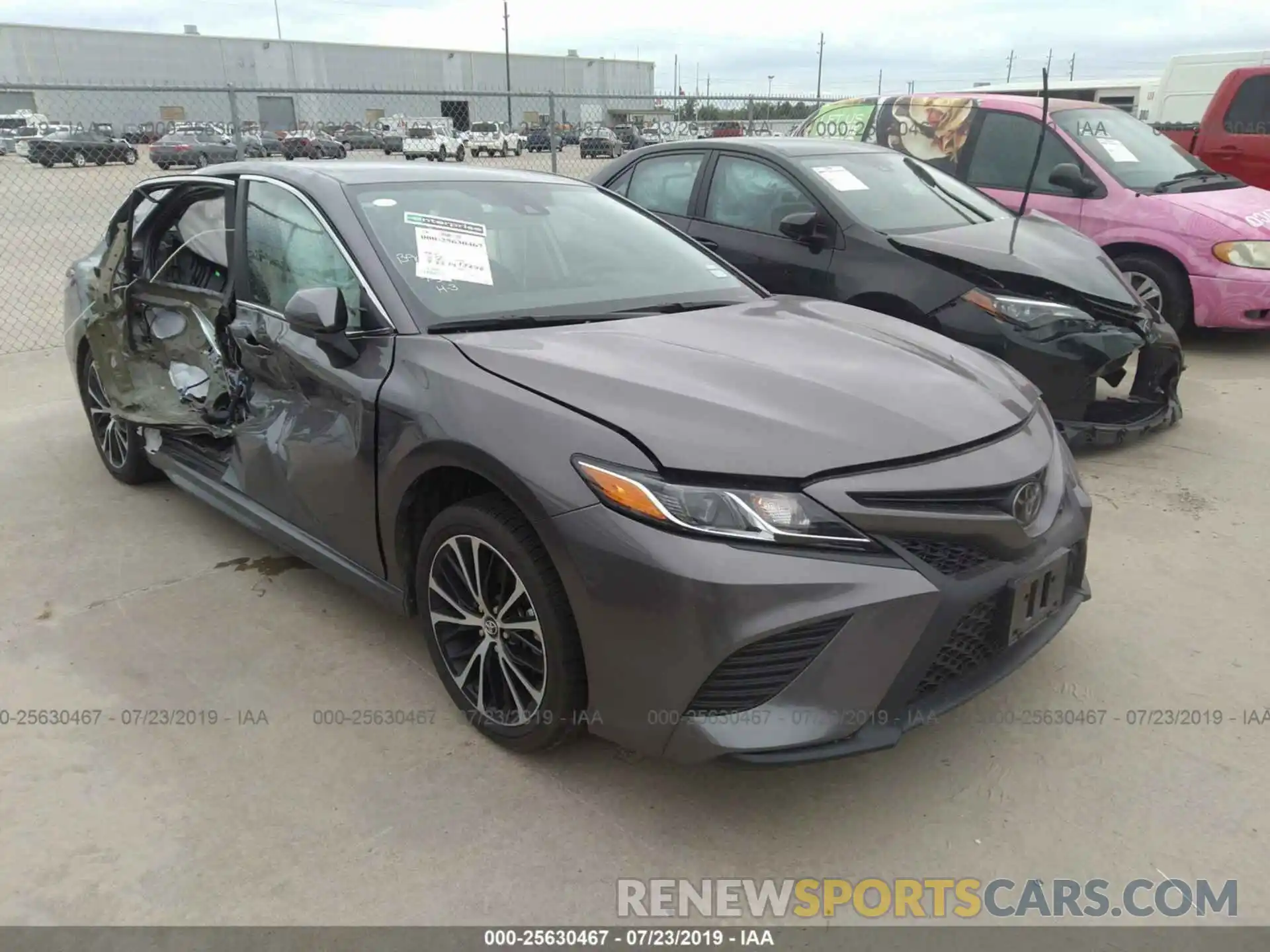 1 Photograph of a damaged car 4T1B11HK7KU742436 TOYOTA CAMRY 2019