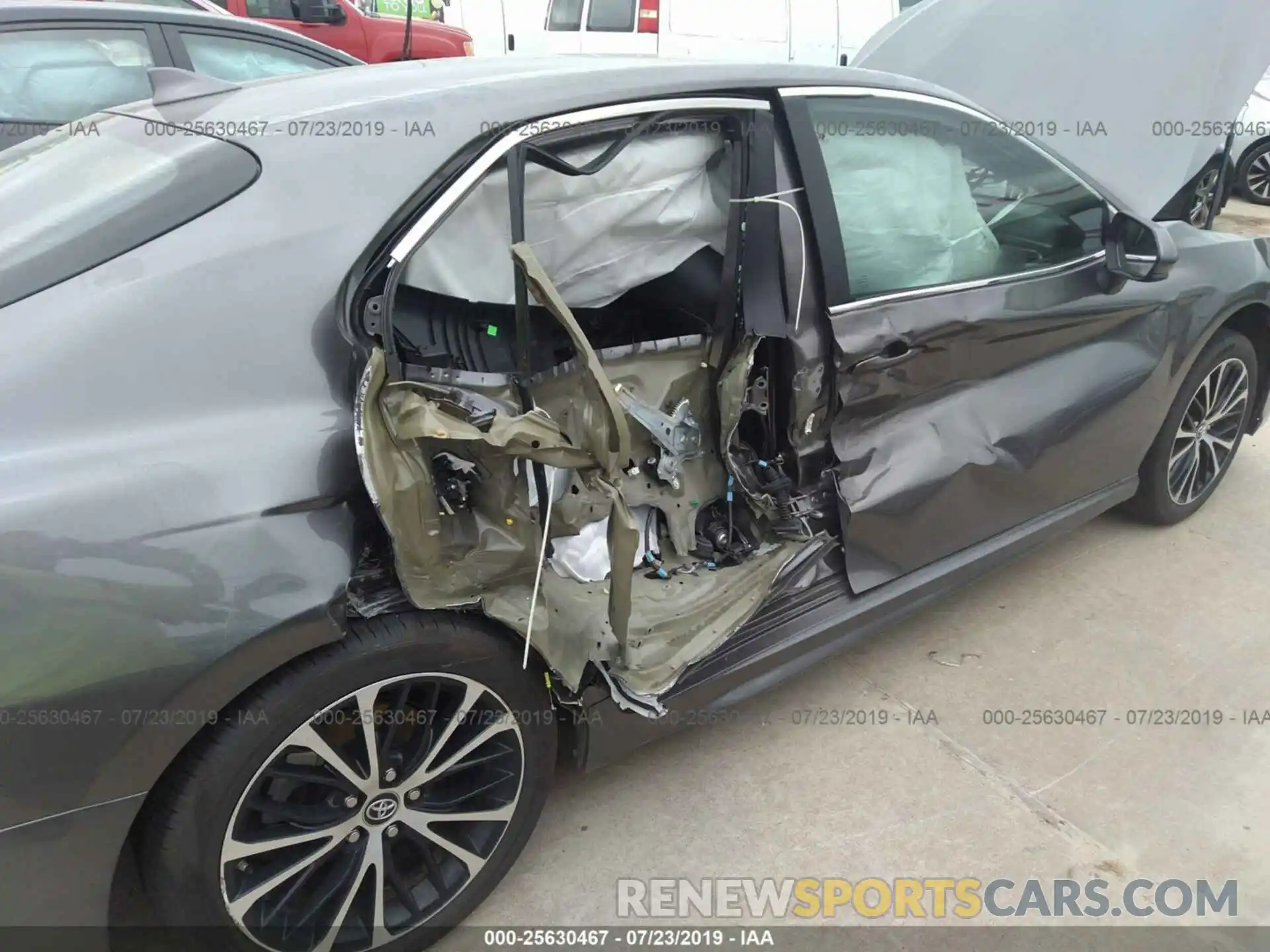 6 Photograph of a damaged car 4T1B11HK7KU742436 TOYOTA CAMRY 2019