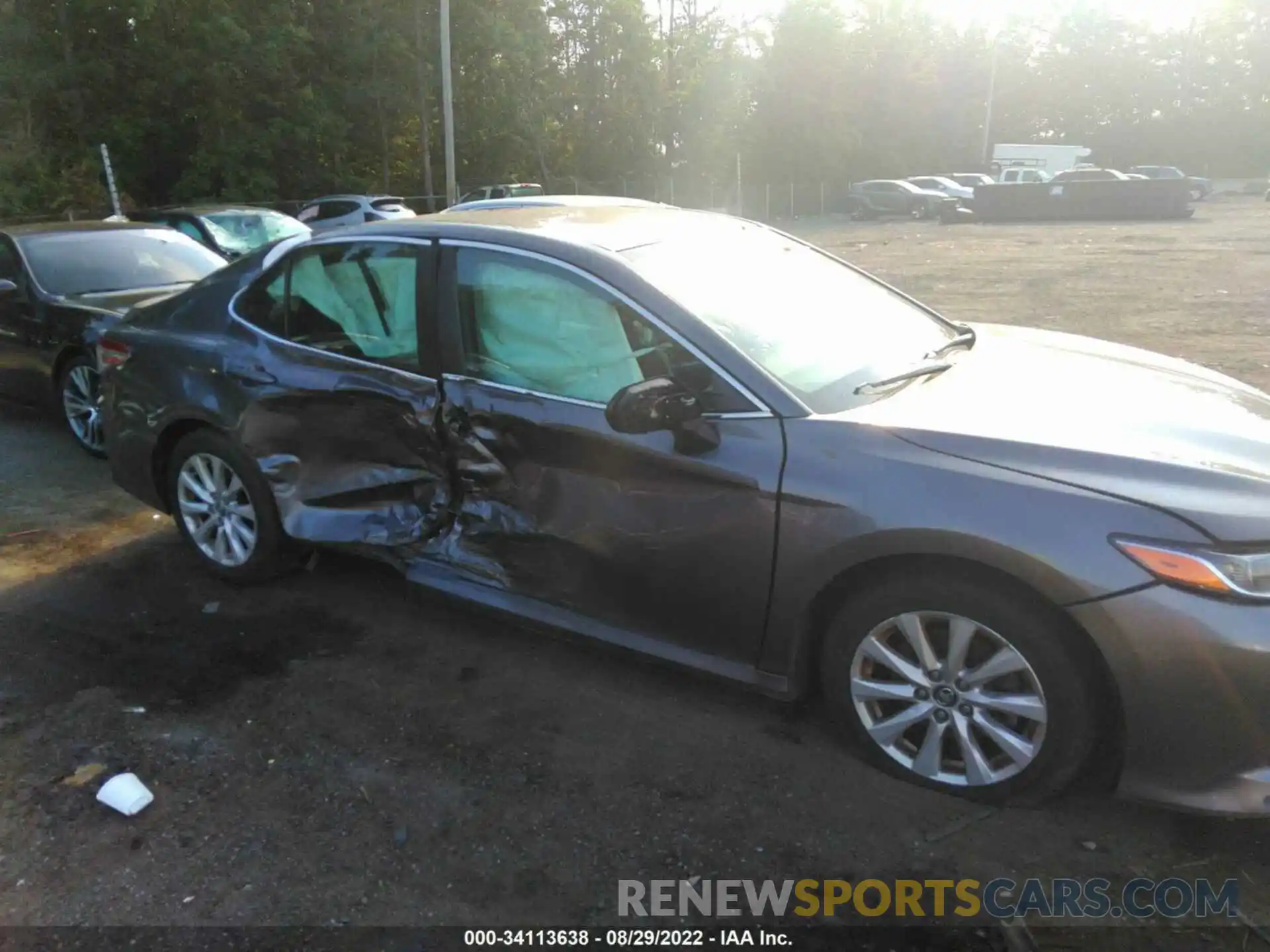 6 Photograph of a damaged car 4T1B11HK7KU743344 TOYOTA CAMRY 2019