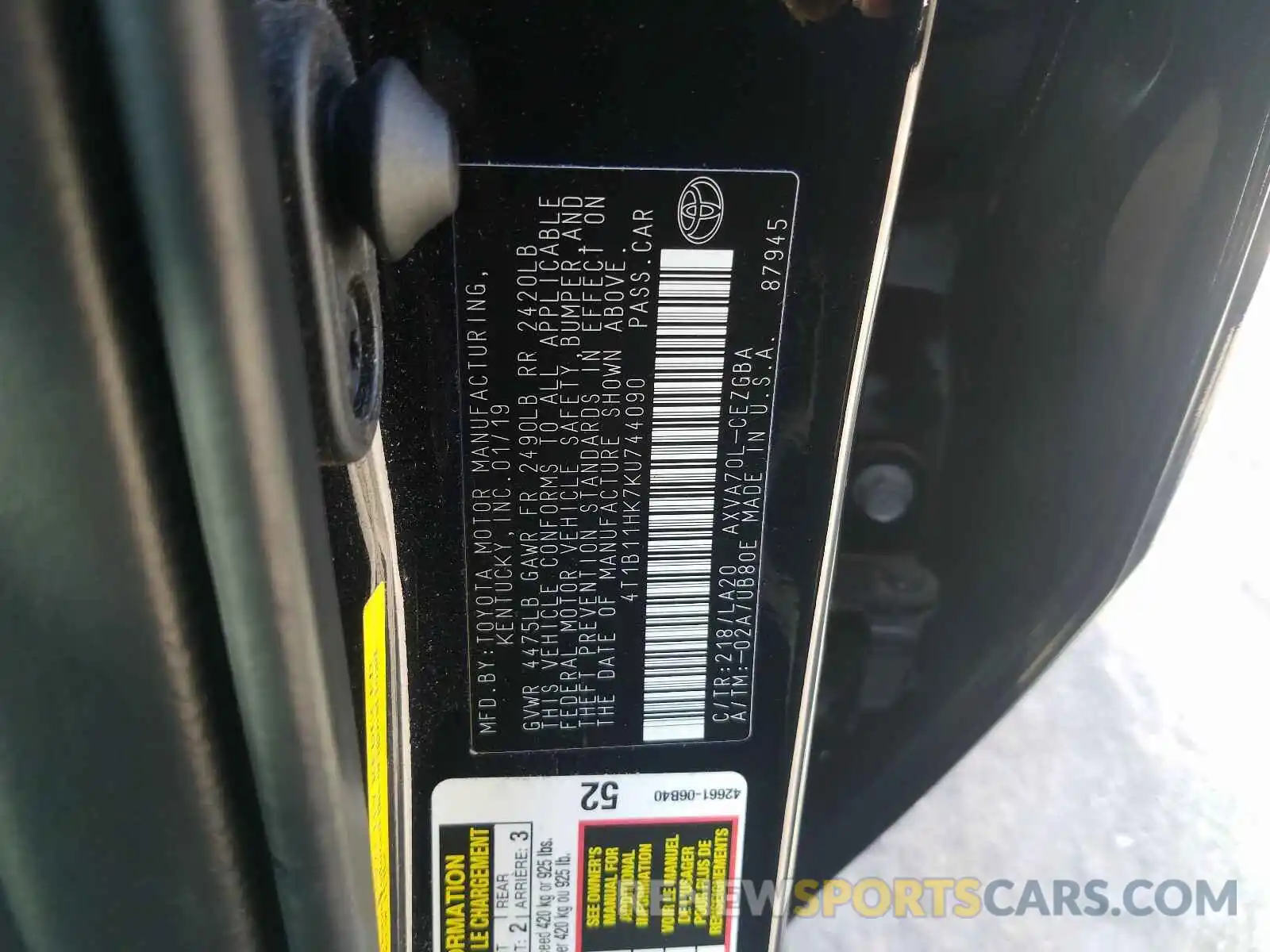 10 Photograph of a damaged car 4T1B11HK7KU744090 TOYOTA CAMRY 2019