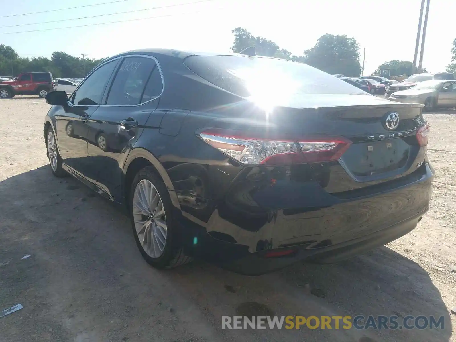 3 Photograph of a damaged car 4T1B11HK7KU744090 TOYOTA CAMRY 2019