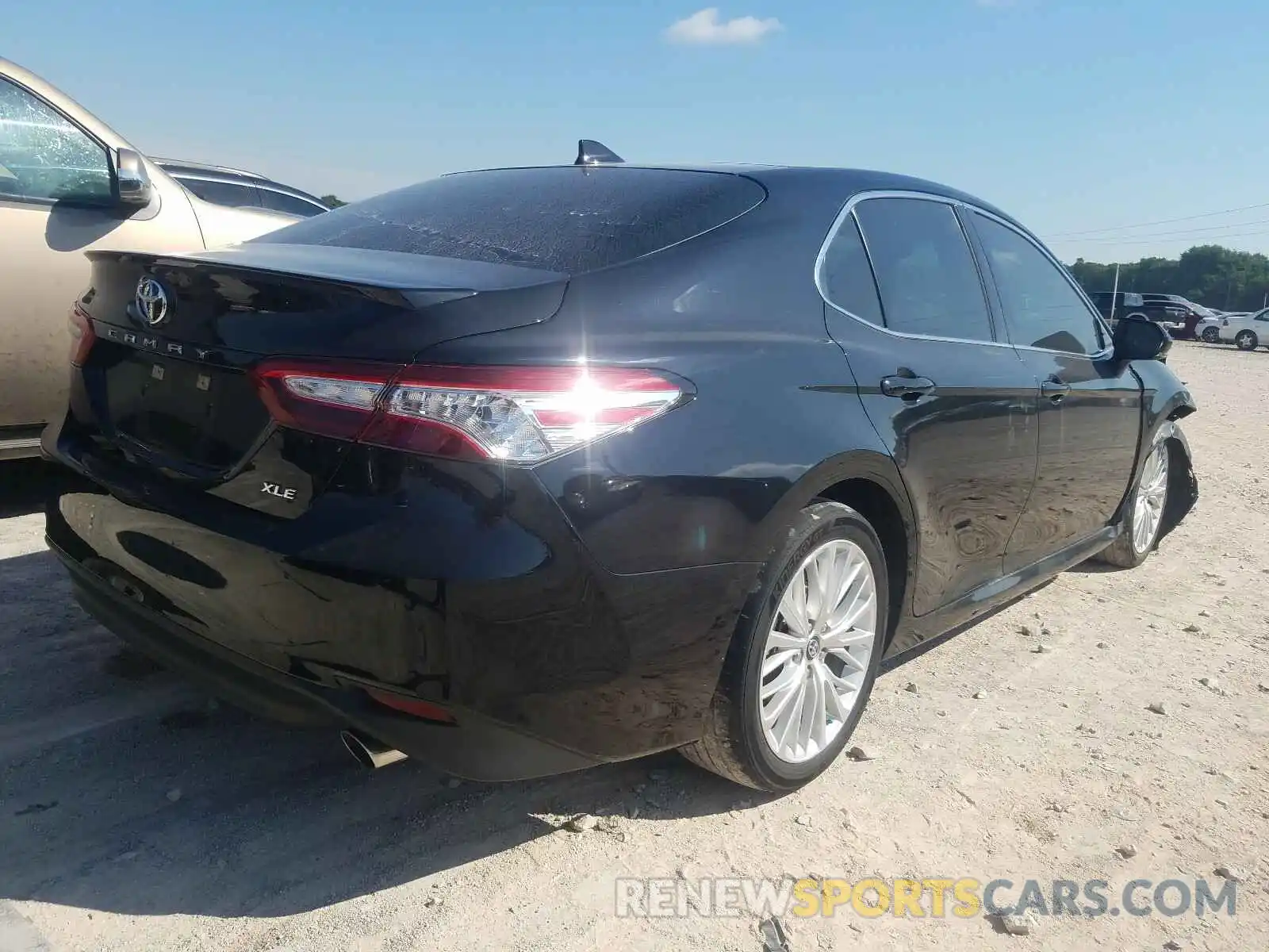 4 Photograph of a damaged car 4T1B11HK7KU744090 TOYOTA CAMRY 2019