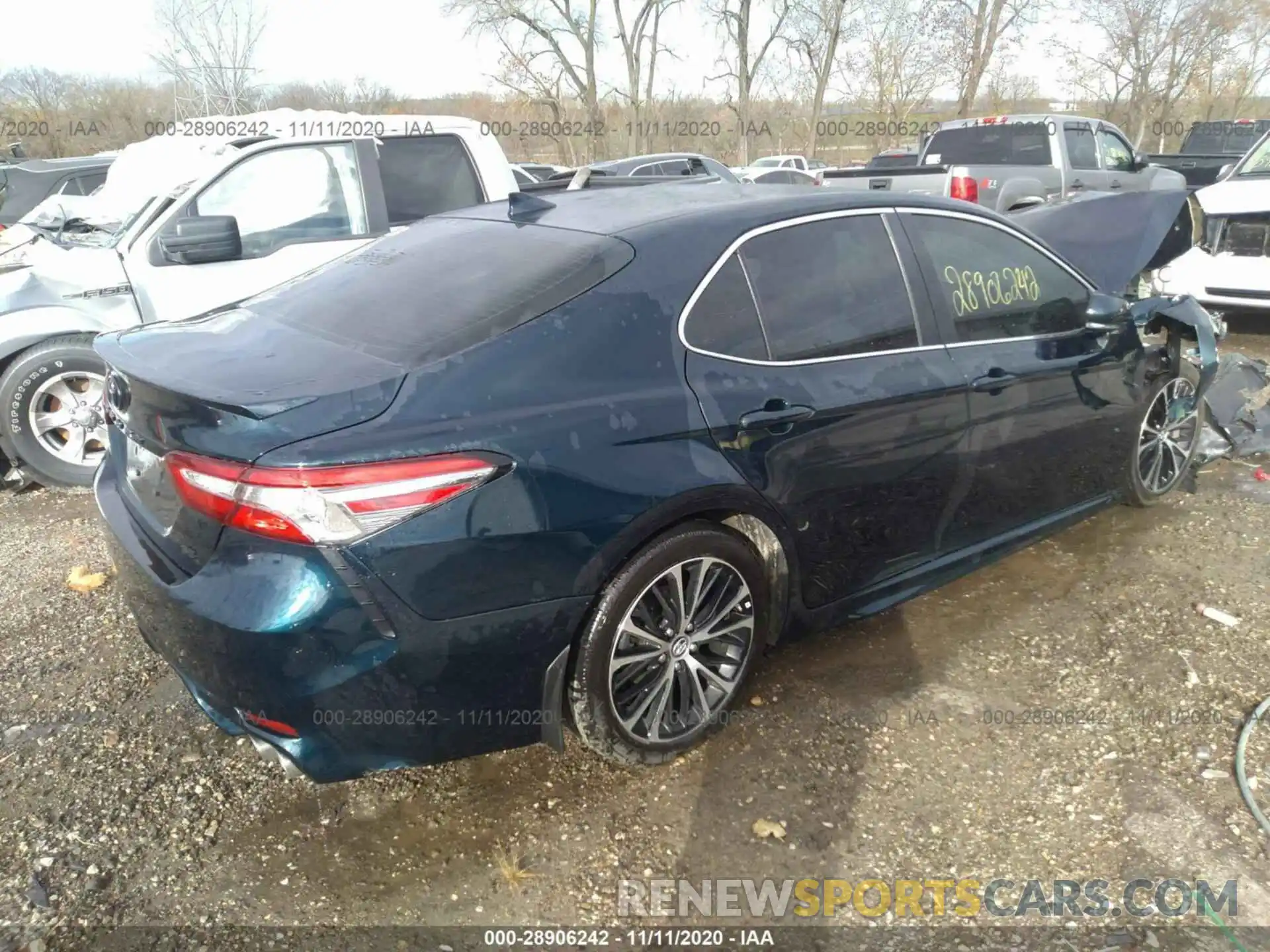 4 Фотография поврежденного автомобиля 4T1B11HK7KU745160 TOYOTA CAMRY 2019