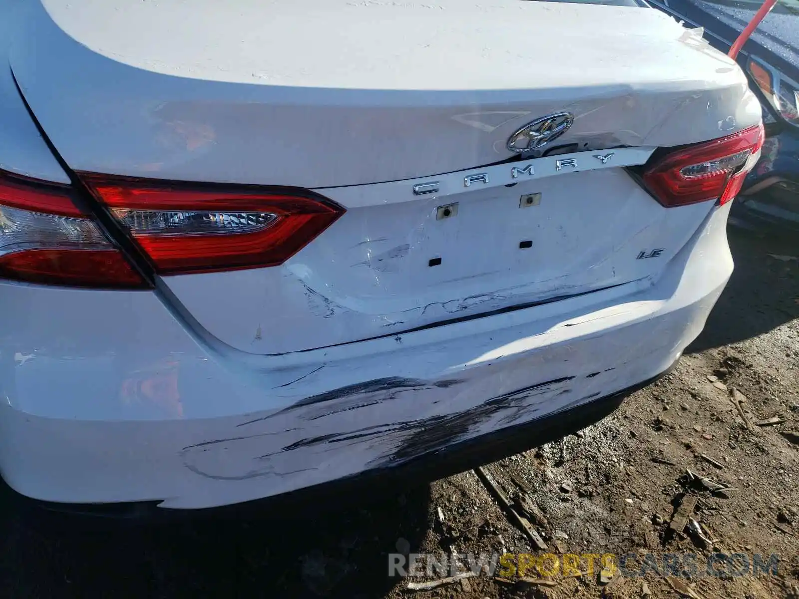 9 Photograph of a damaged car 4T1B11HK7KU745384 TOYOTA CAMRY 2019