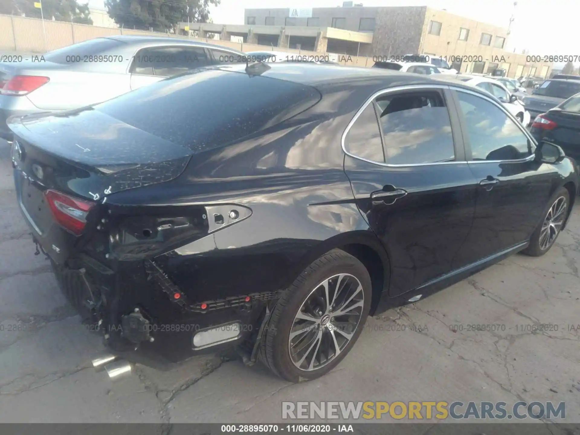 4 Photograph of a damaged car 4T1B11HK7KU746261 TOYOTA CAMRY 2019