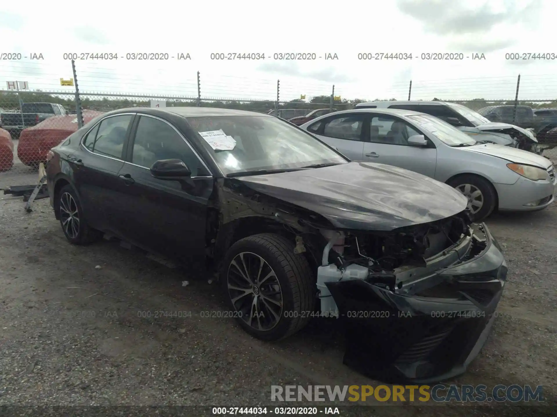 1 Photograph of a damaged car 4T1B11HK7KU747457 TOYOTA CAMRY 2019