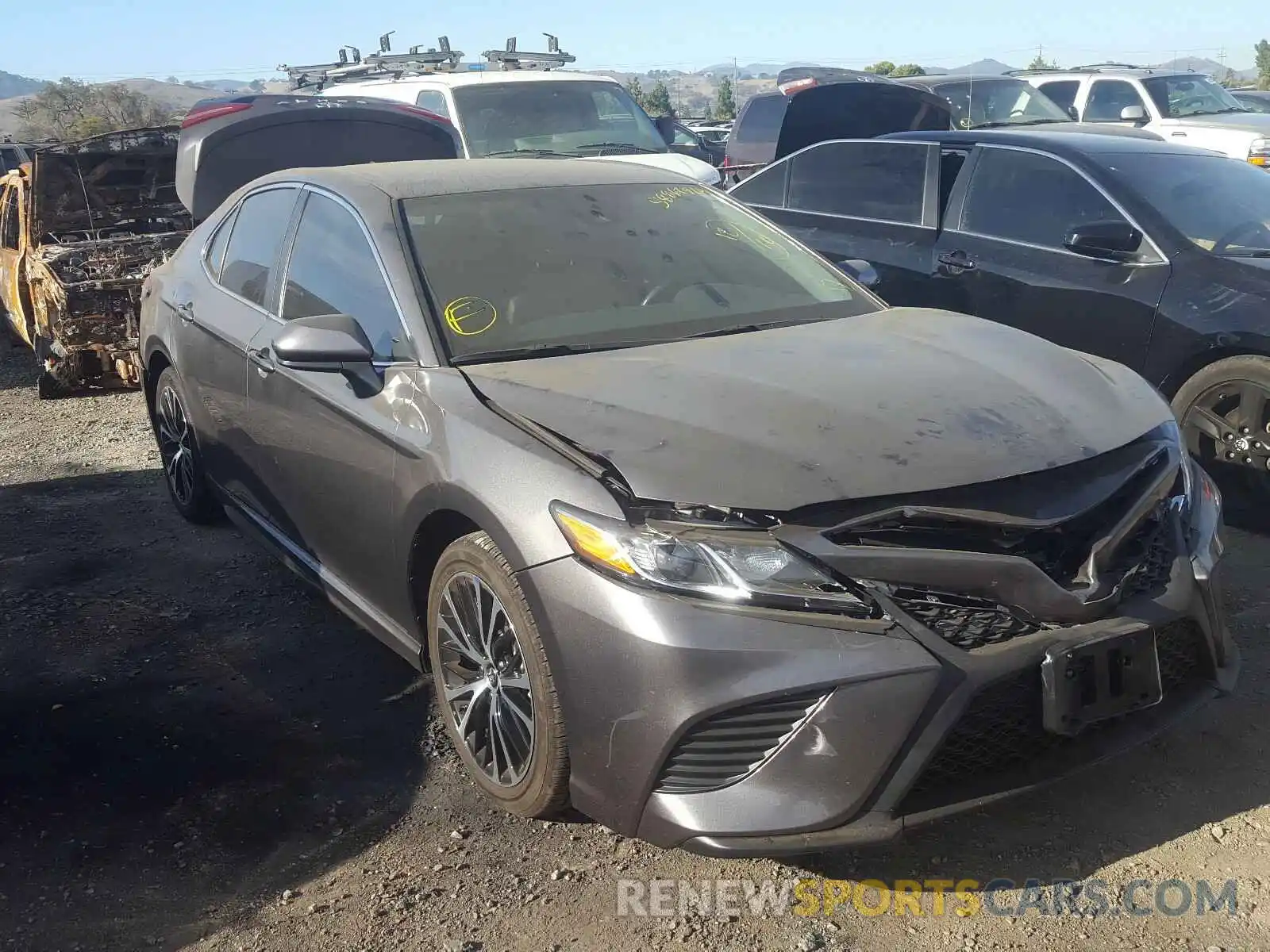 1 Photograph of a damaged car 4T1B11HK7KU747880 TOYOTA CAMRY 2019