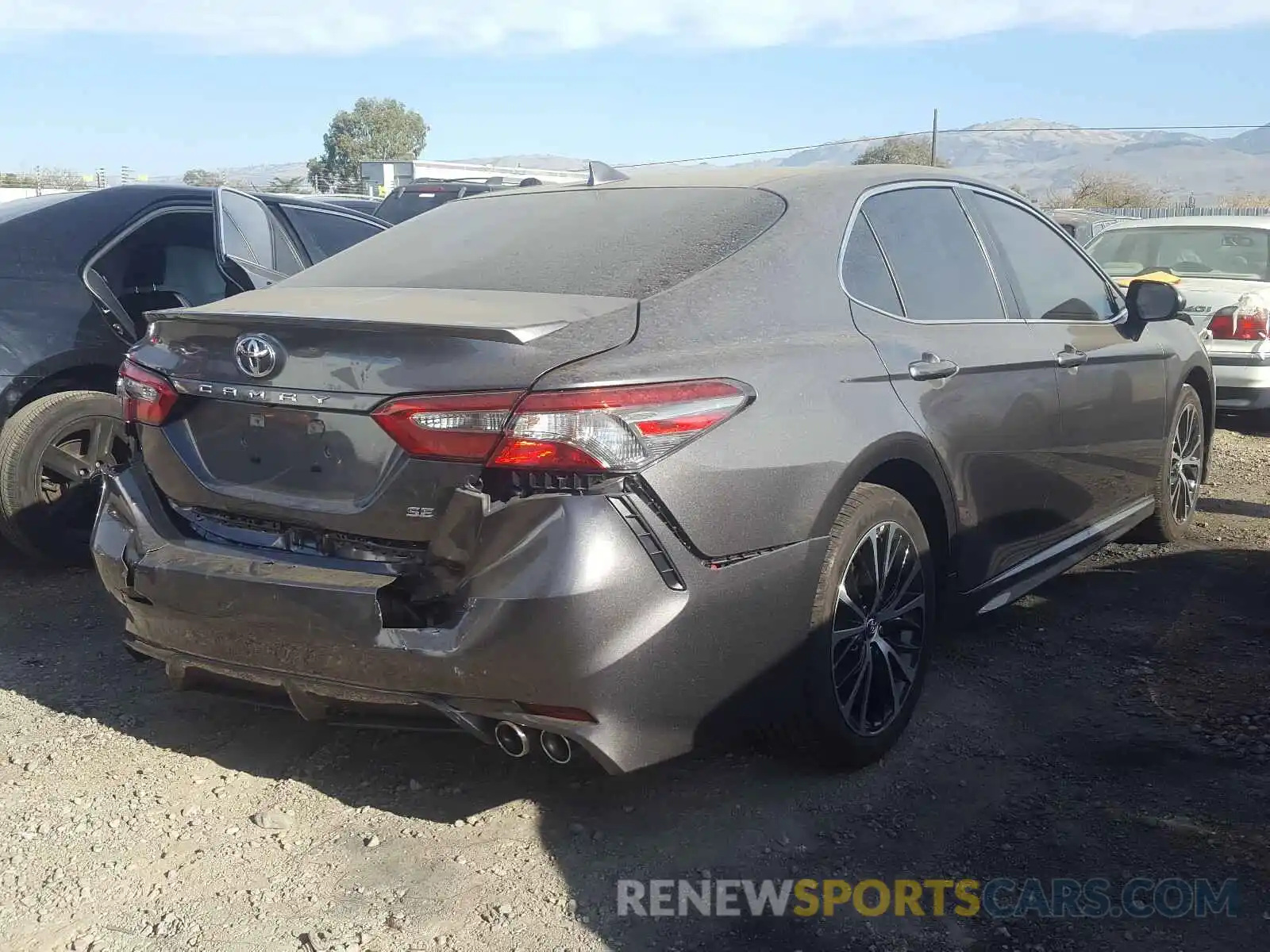 4 Photograph of a damaged car 4T1B11HK7KU747880 TOYOTA CAMRY 2019