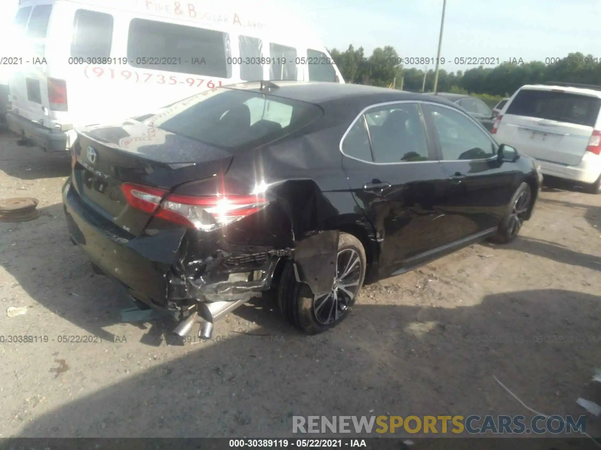 4 Photograph of a damaged car 4T1B11HK7KU747944 TOYOTA CAMRY 2019