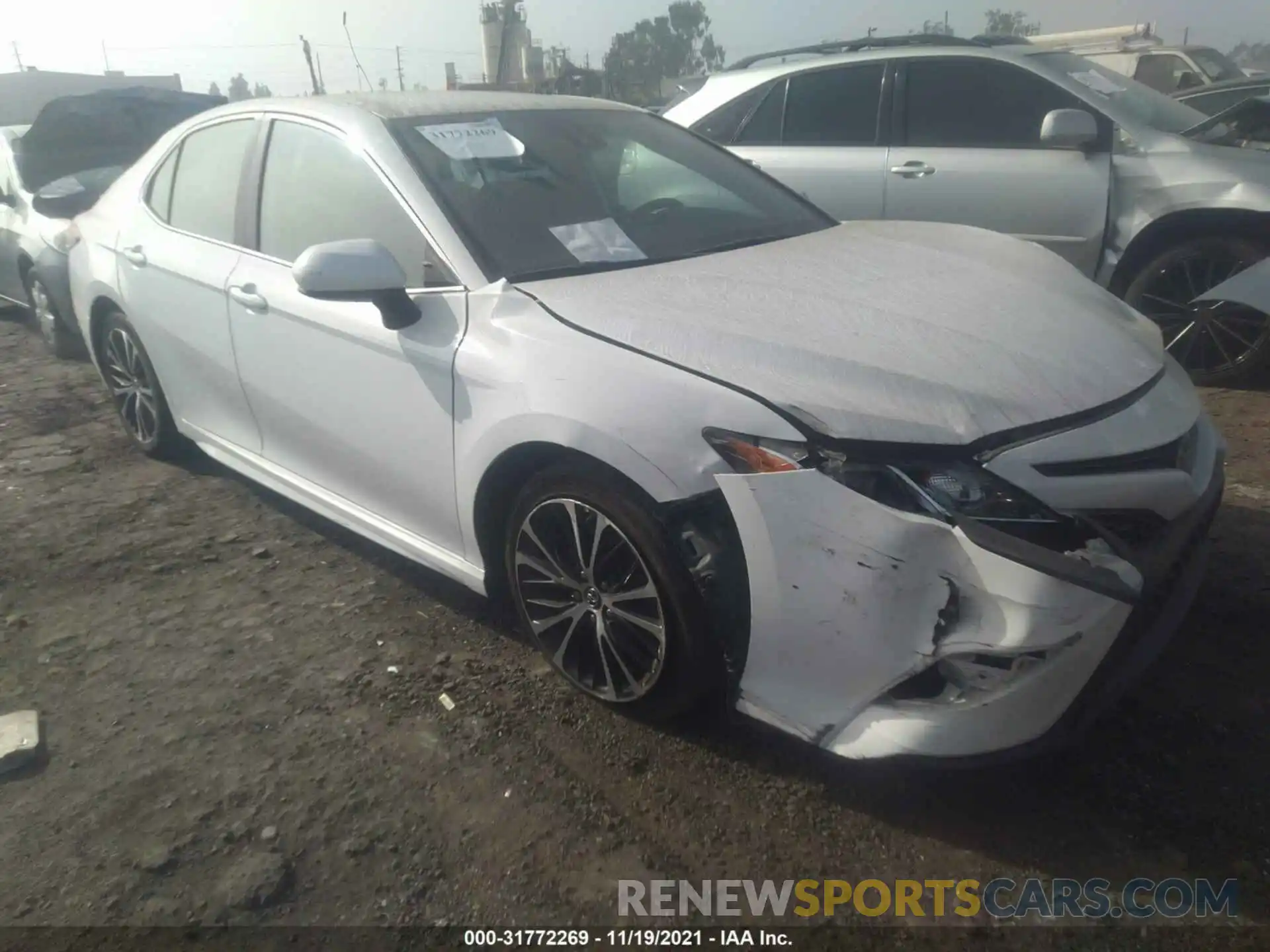 1 Photograph of a damaged car 4T1B11HK7KU750455 TOYOTA CAMRY 2019