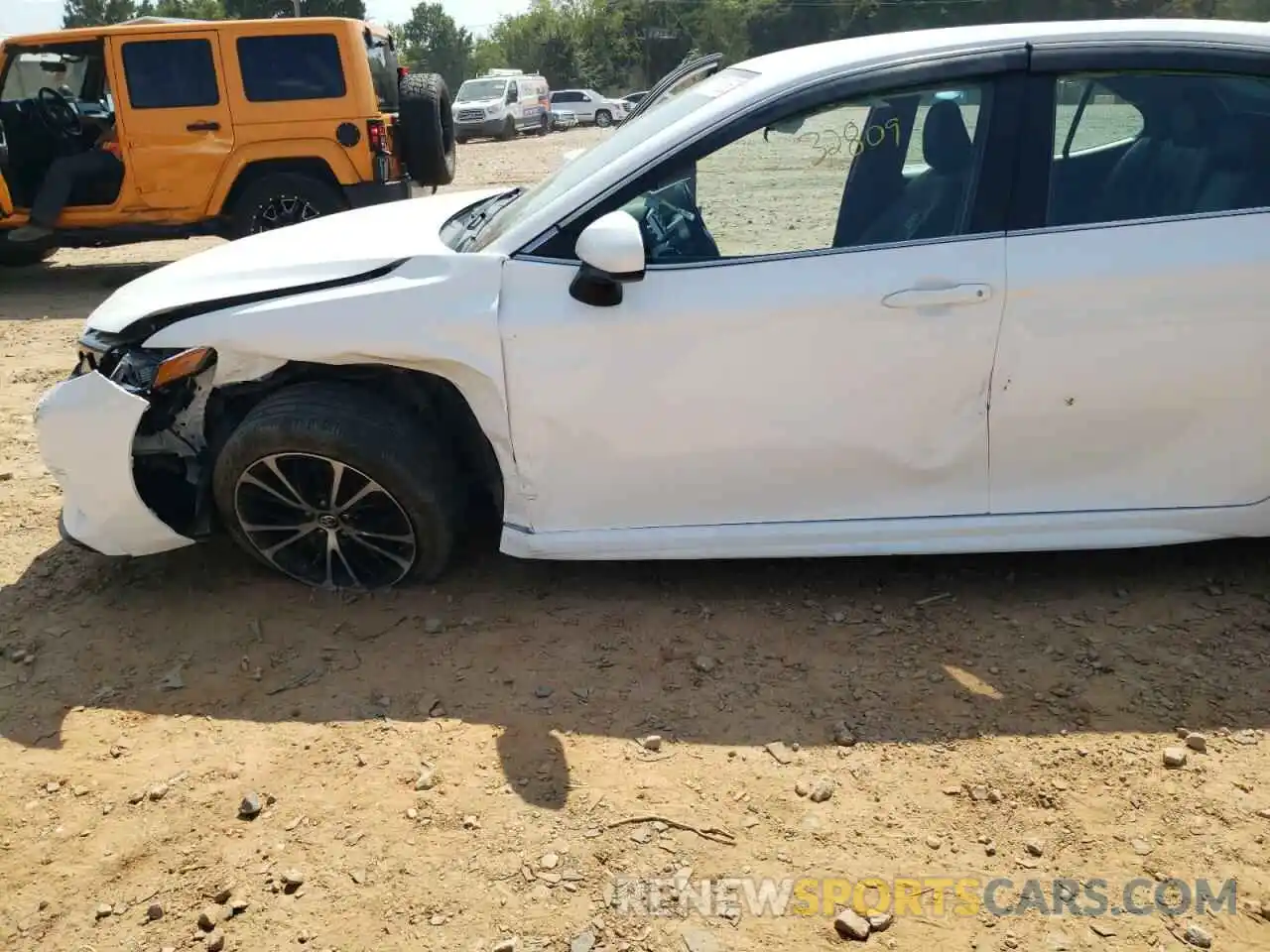 9 Photograph of a damaged car 4T1B11HK7KU751461 TOYOTA CAMRY 2019