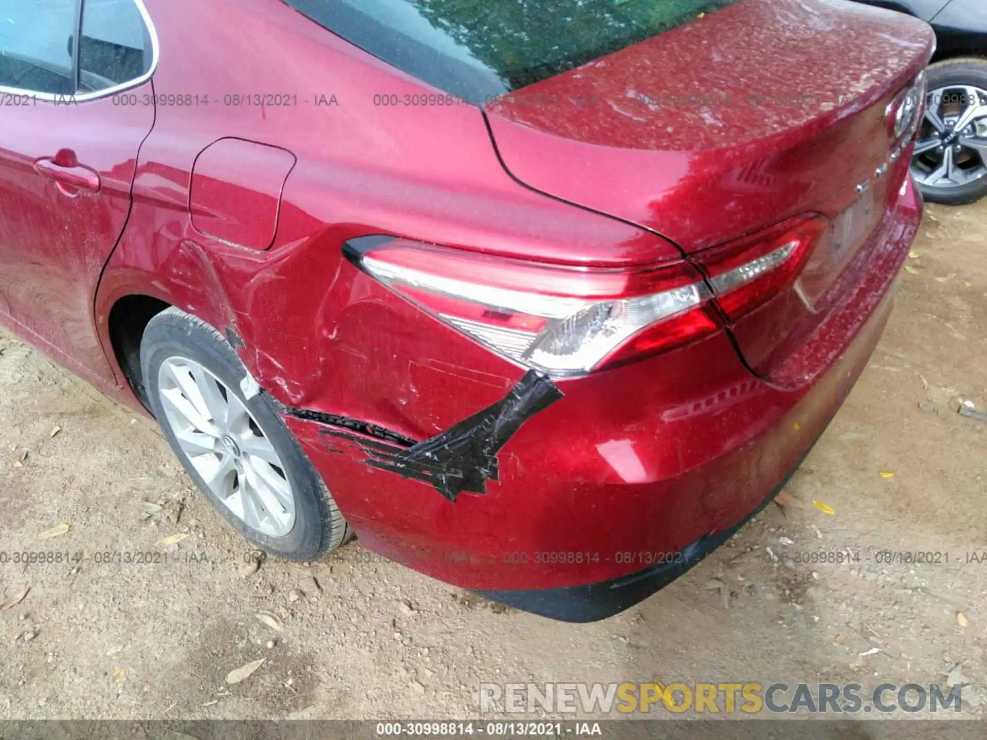 6 Photograph of a damaged car 4T1B11HK7KU753677 TOYOTA CAMRY 2019