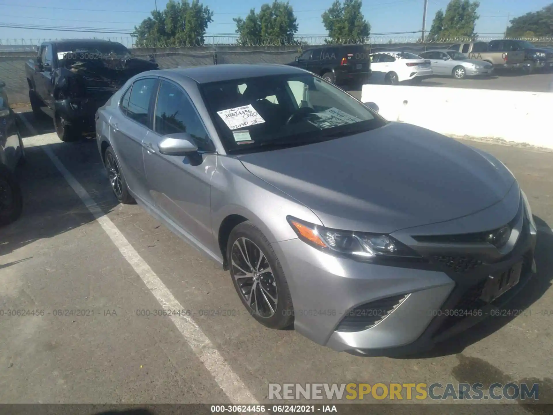 1 Photograph of a damaged car 4T1B11HK7KU754540 TOYOTA CAMRY 2019