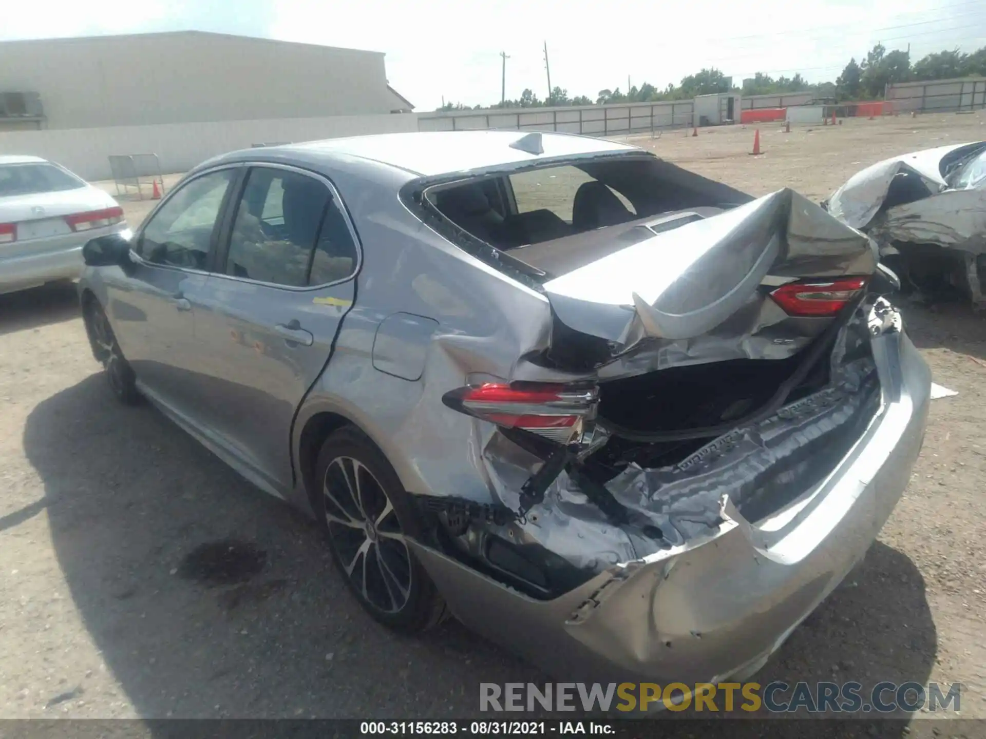 3 Photograph of a damaged car 4T1B11HK7KU756904 TOYOTA CAMRY 2019