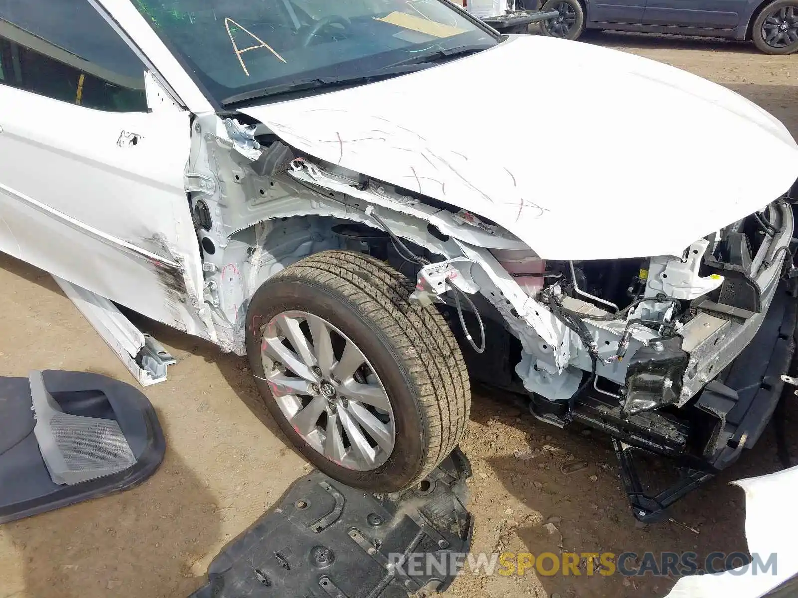 9 Photograph of a damaged car 4T1B11HK7KU757177 TOYOTA CAMRY 2019